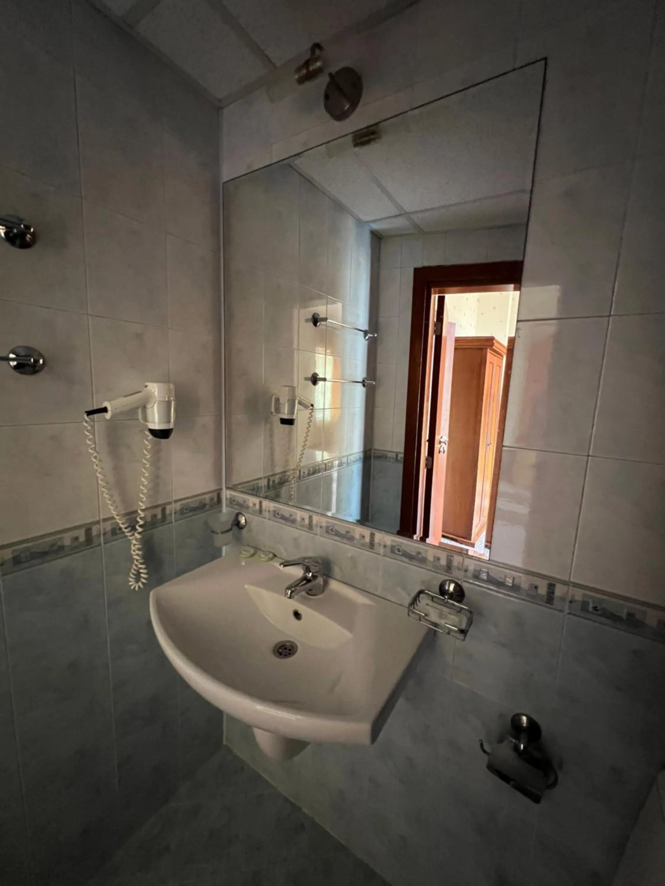 Bathroom in HOTEL BOLYARI