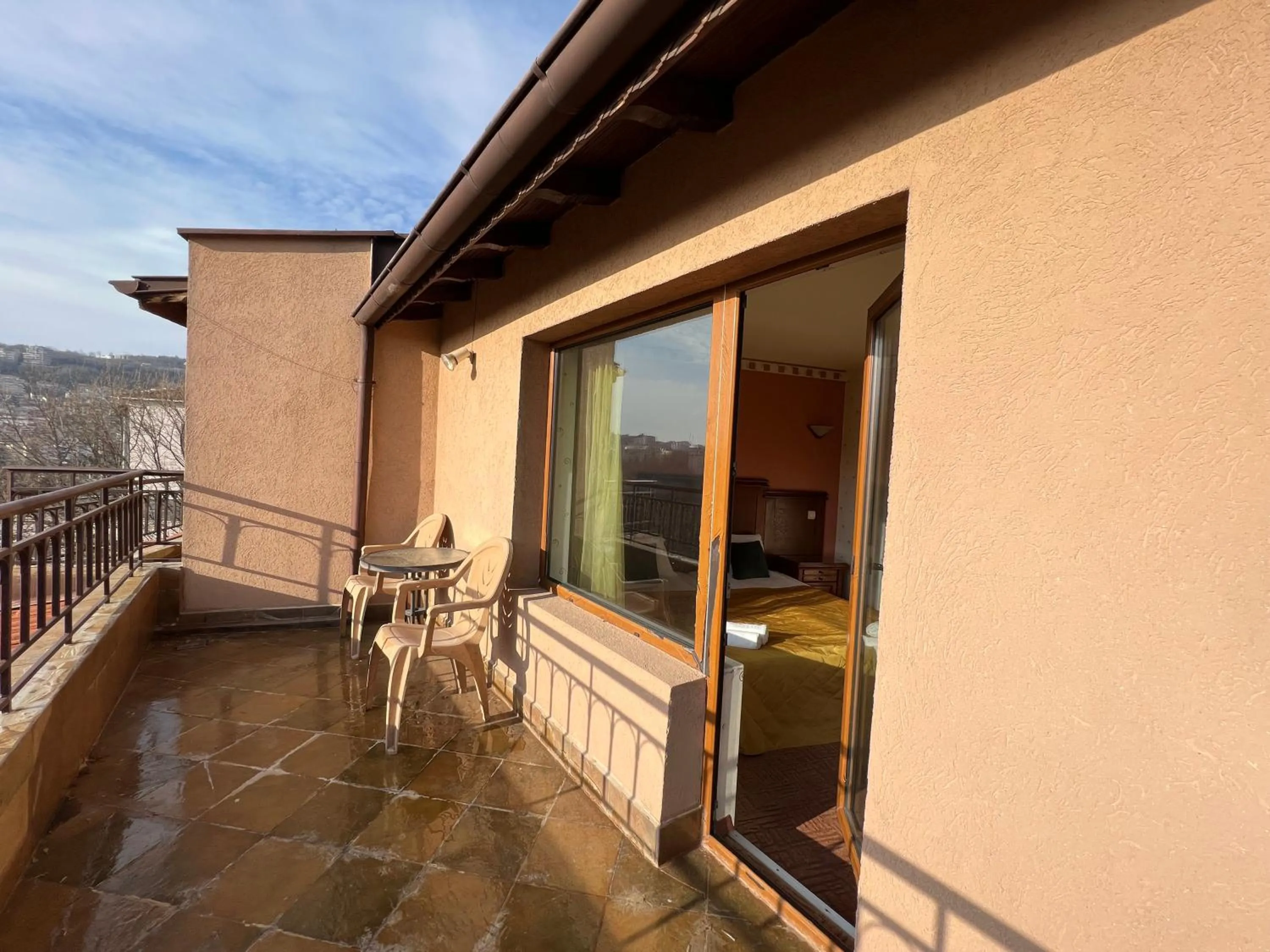 Day in HOTEL BOLYARI