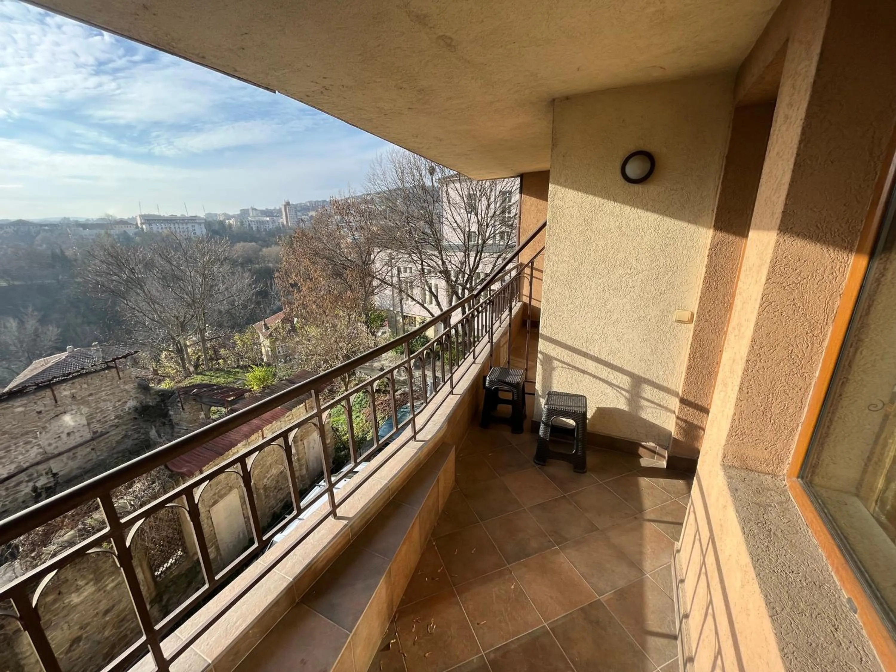 Day in HOTEL BOLYARI