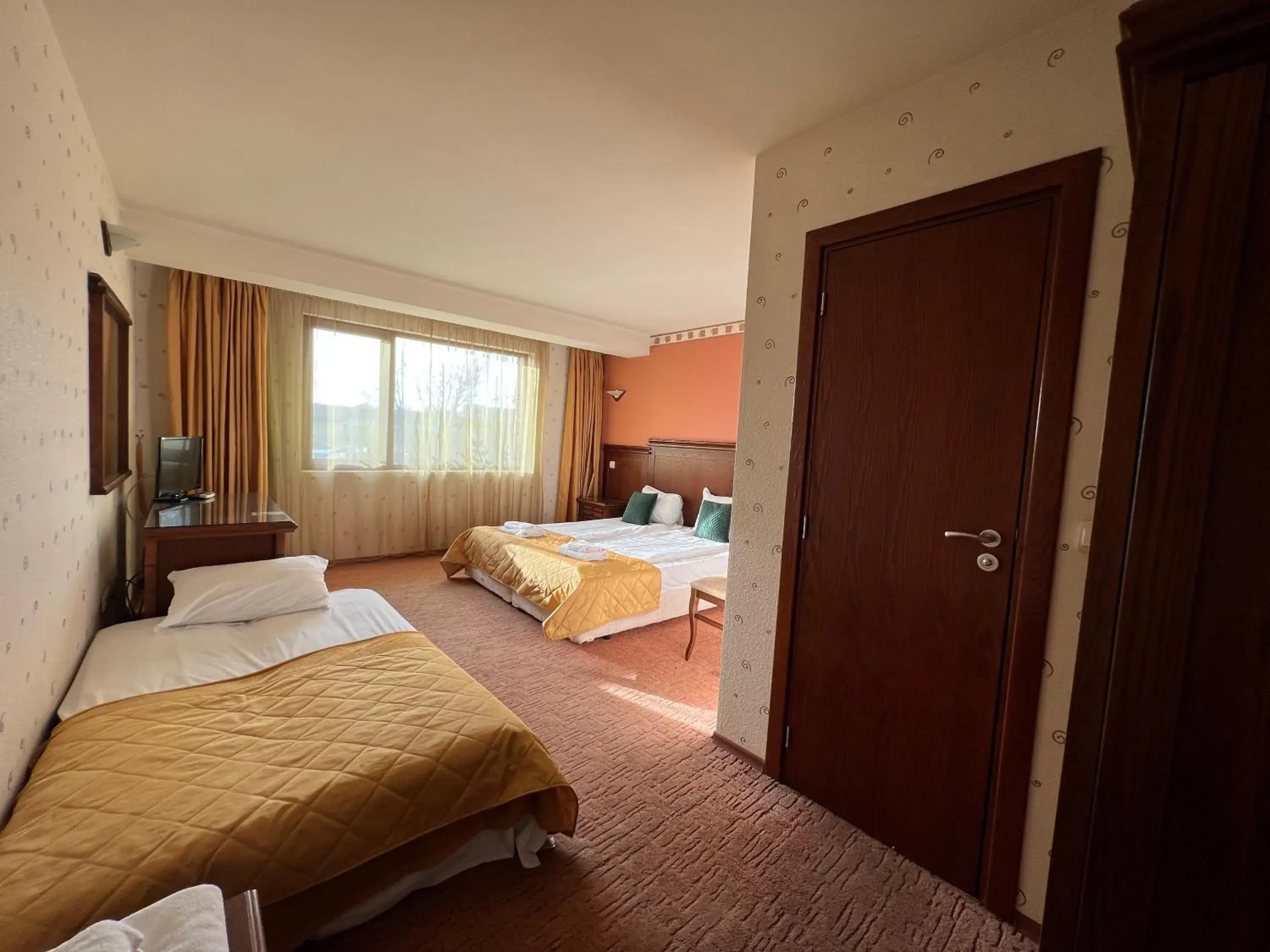 Standard Triple Room in HOTEL BOLYARI Standard Triple Room in HOTEL BOLYARI