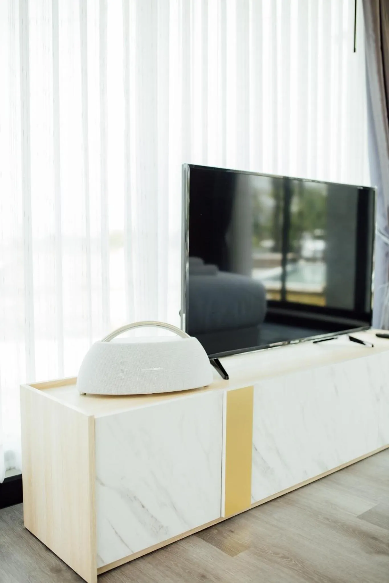 Communal lounge/ TV room in KEPT Cabana เคปท์ คาบานา