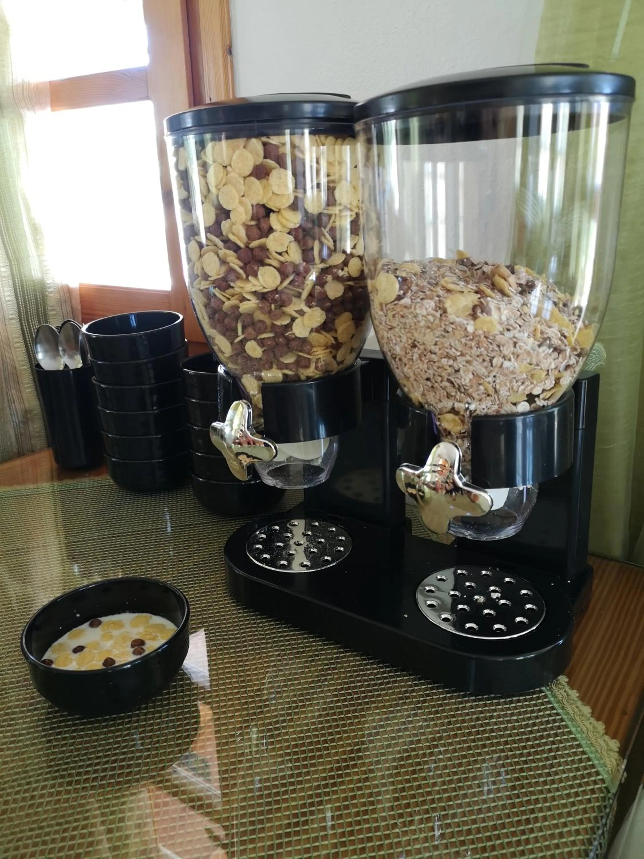 Food and drinks in Dimitris Villa Hotel