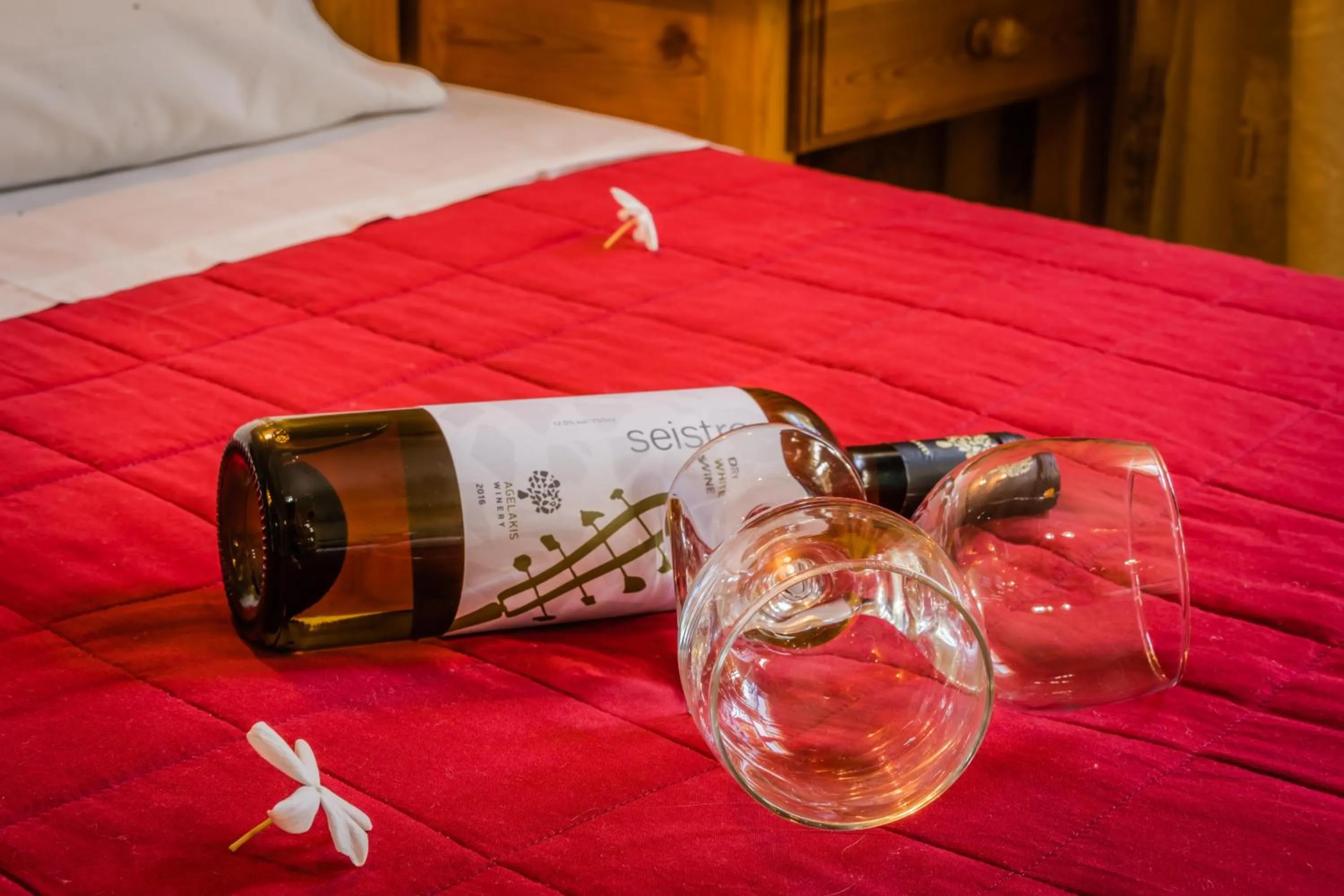 Drinks, Bed in Dimitris Villa Hotel