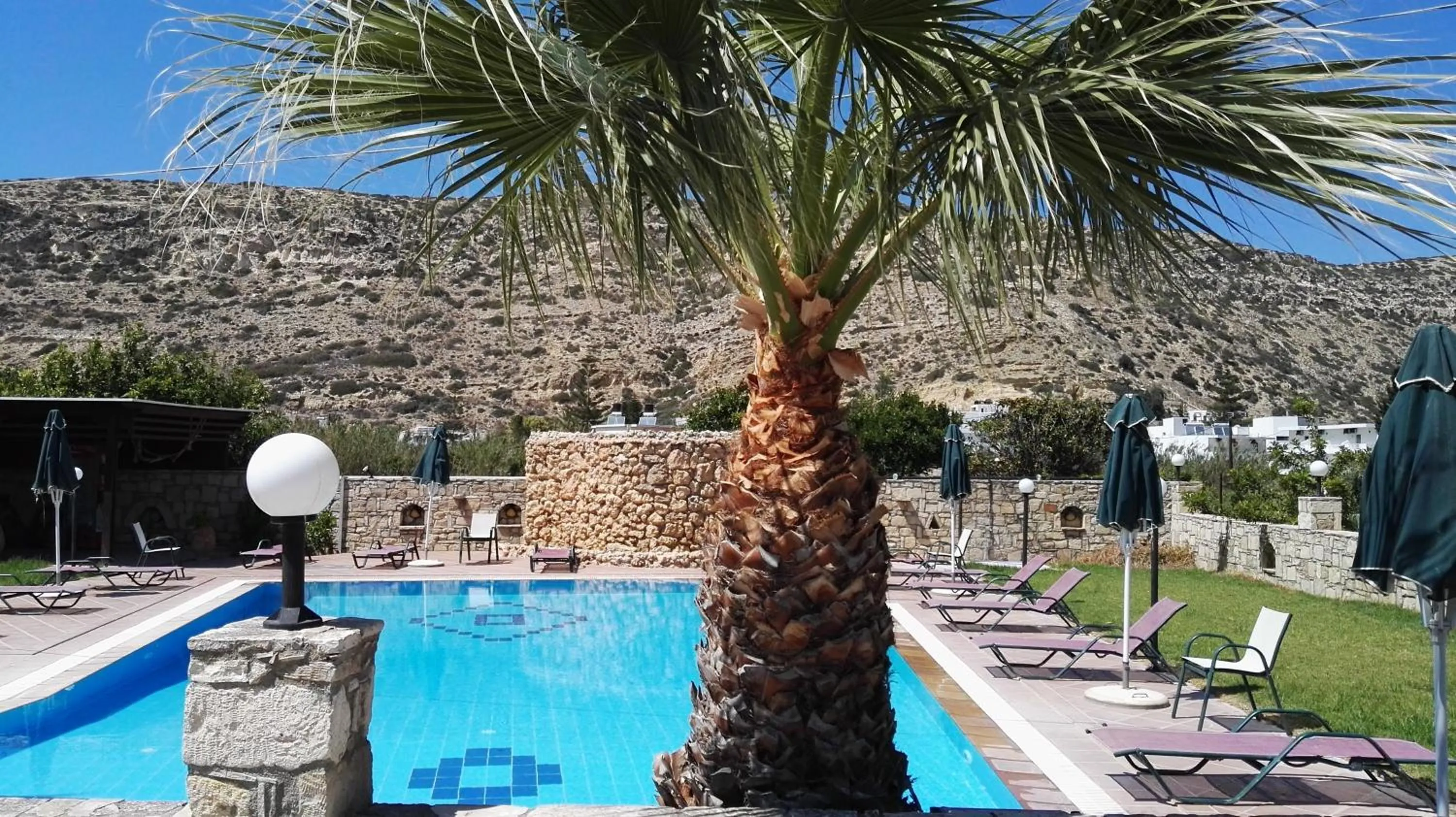 Swimming pool in Dimitris Villa Hotel