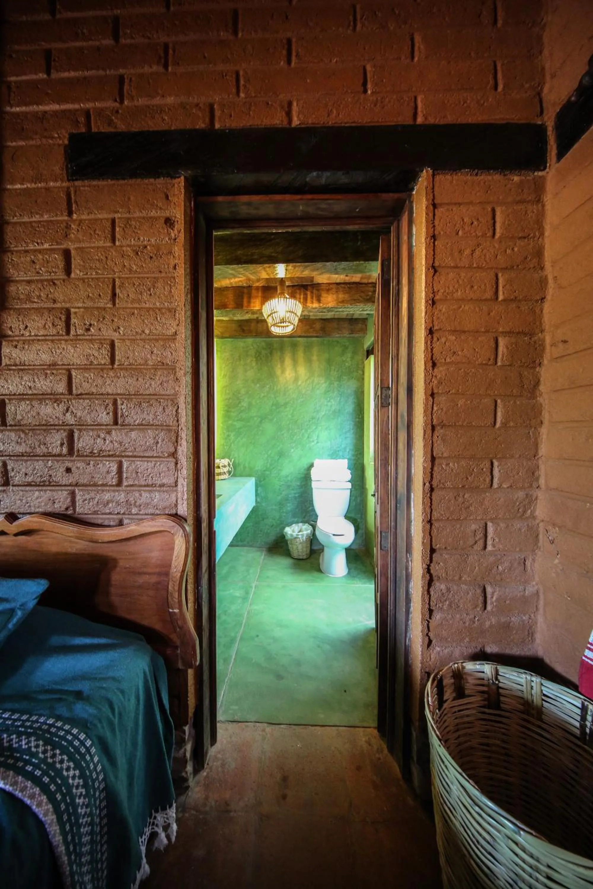 Toilet, Bed in Huayápam Yù'ú Lodge