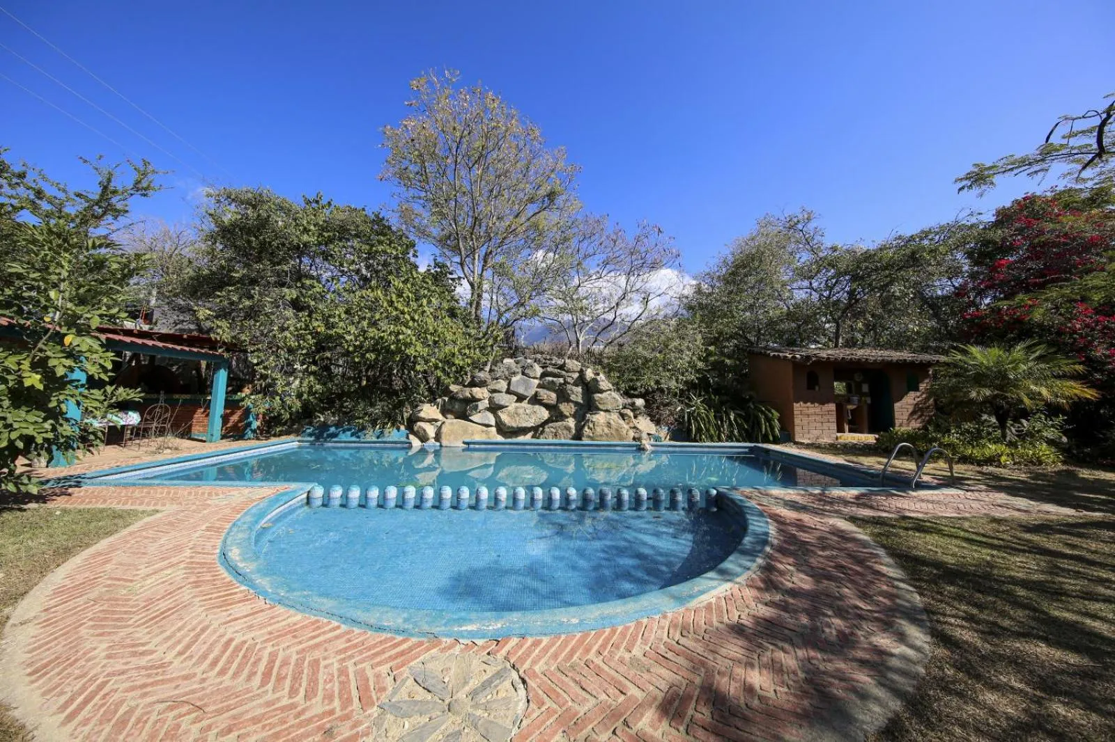 Swimming pool in Huayápam Yù'ú Lodge