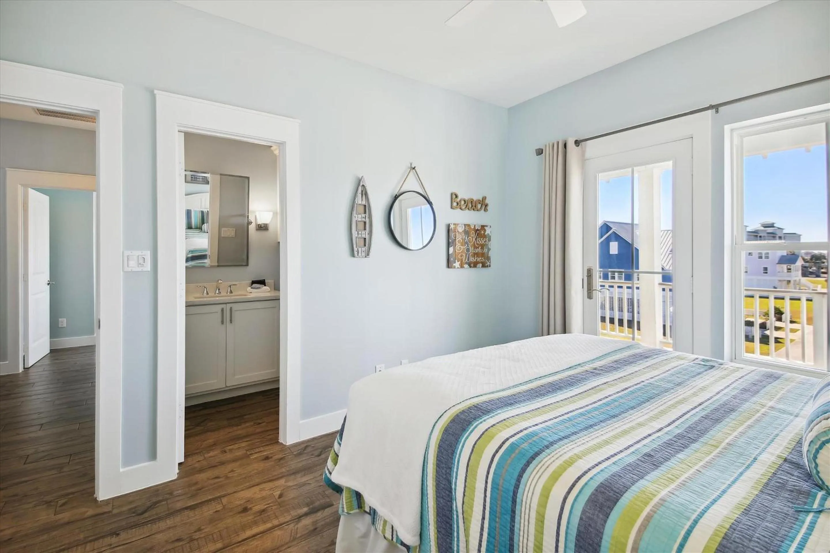 Property building, Bed in Key West