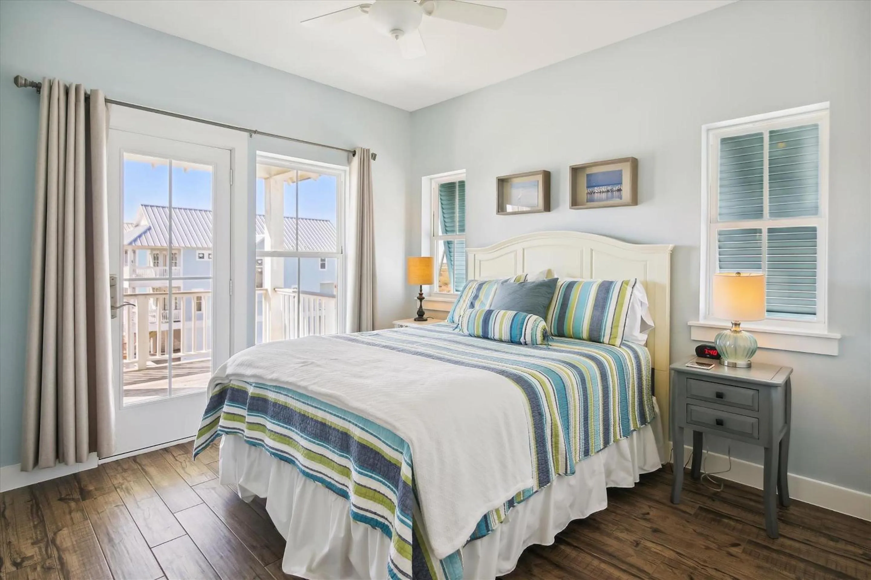 Property building, Bed in Key West