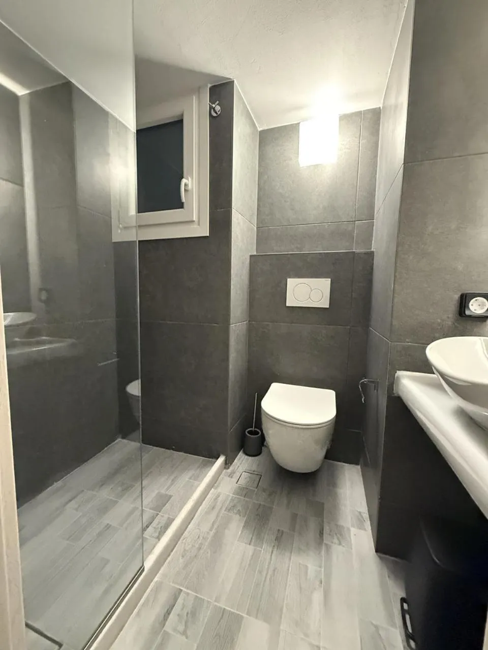 Bathroom in Dilion Hotel