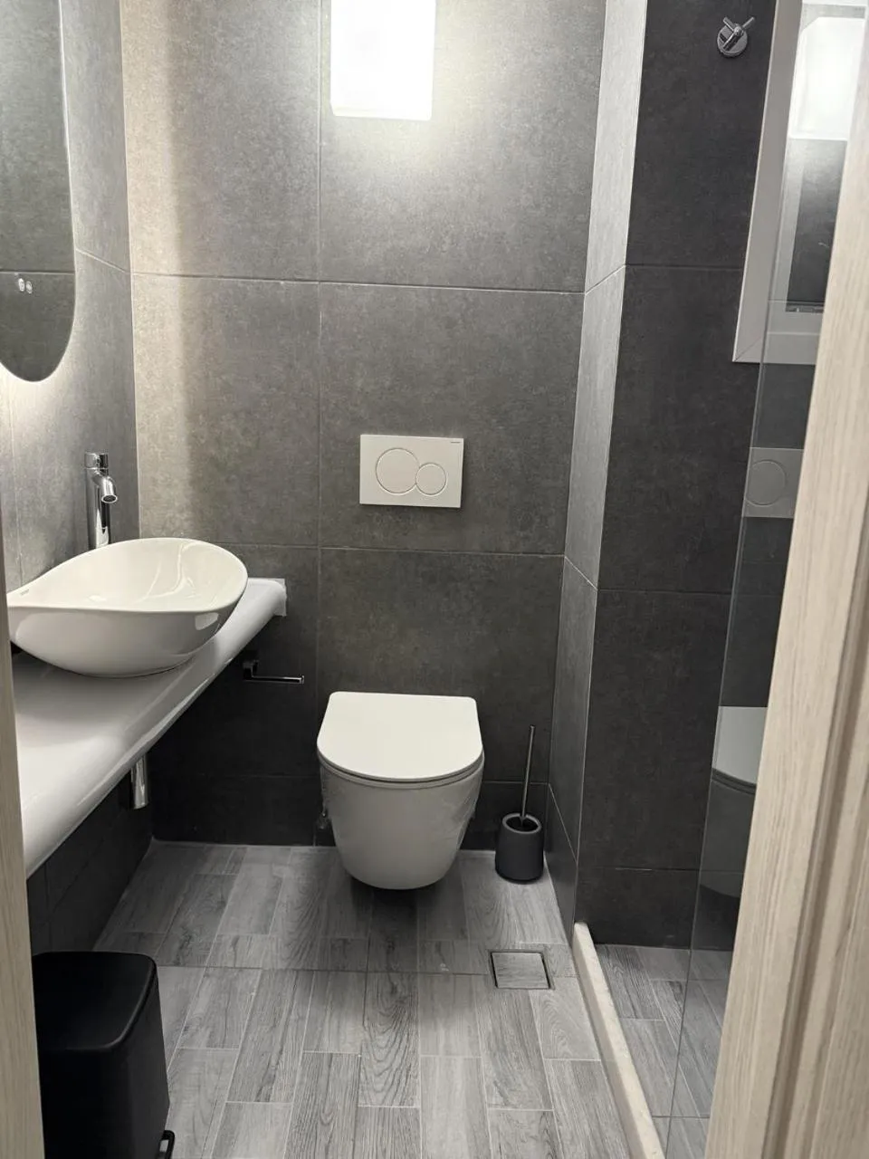 Bathroom in Dilion Hotel