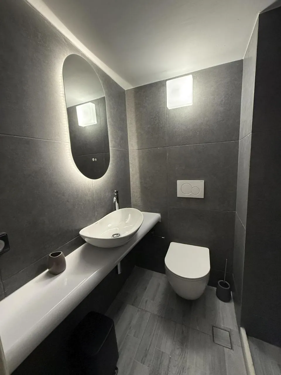 Bathroom in Dilion Hotel