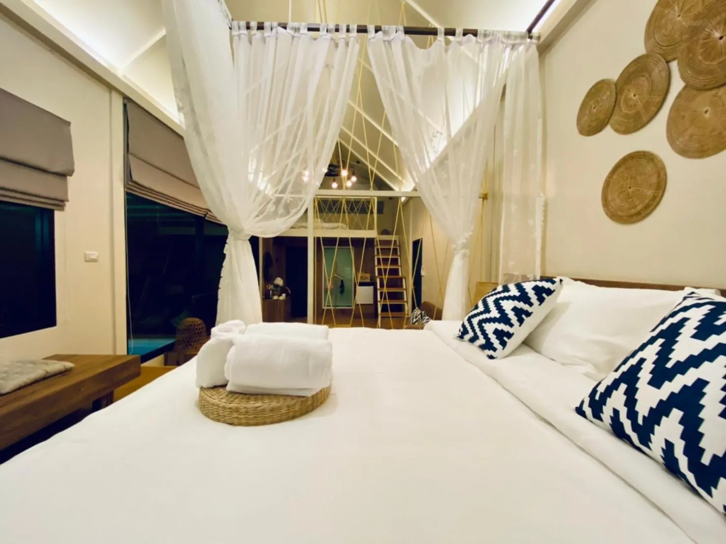 Bed in Baan Nai Baan Nok Resort