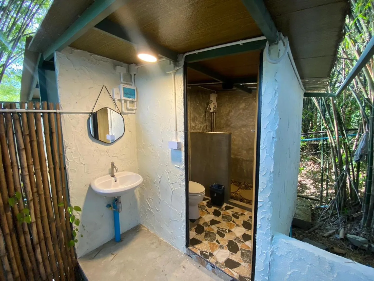 Bathroom in Baan Nai Baan Nok Resort
