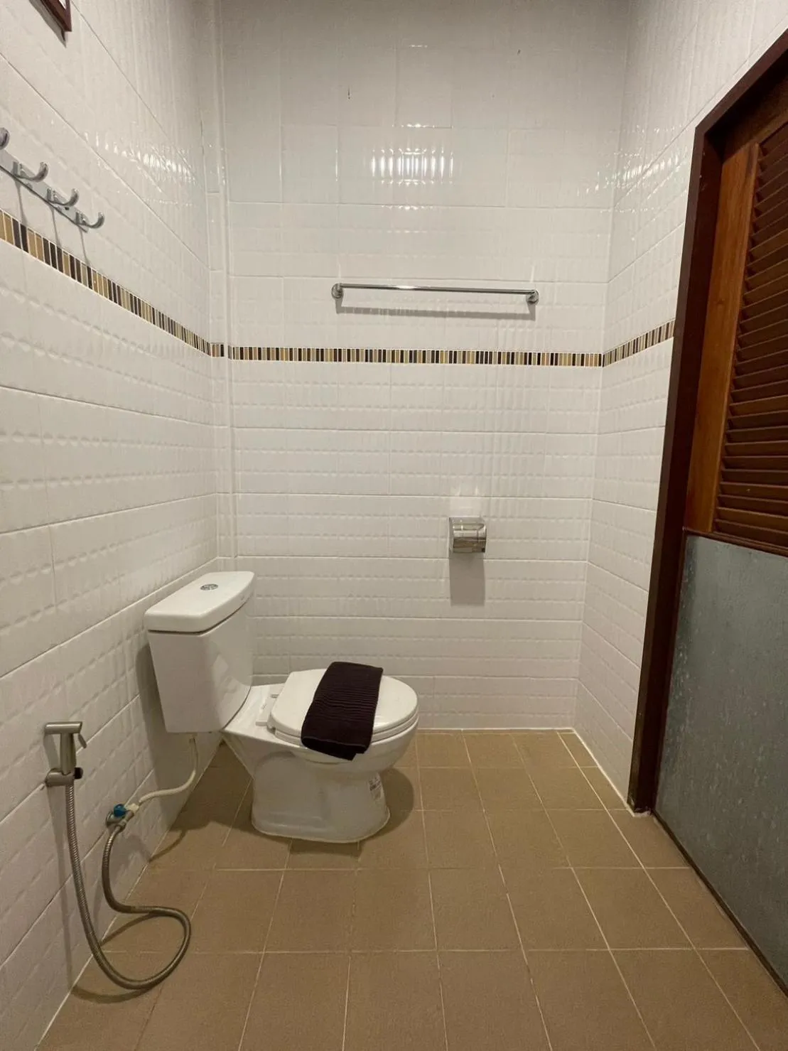 Toilet in Yaowarate Sport Club and Resort ไร่เยาวเรศ