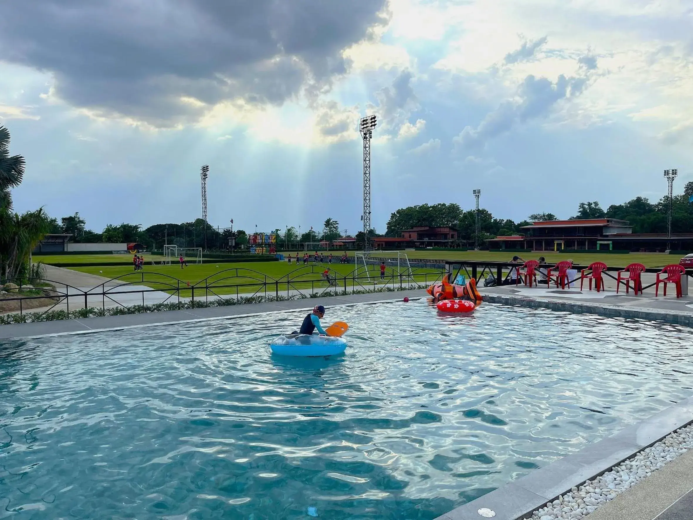 Yaowarate Sport Club and Resort ไร่เยาวเรศ Yaowarate Sport Club and Resort ไร่เยาวเรศ