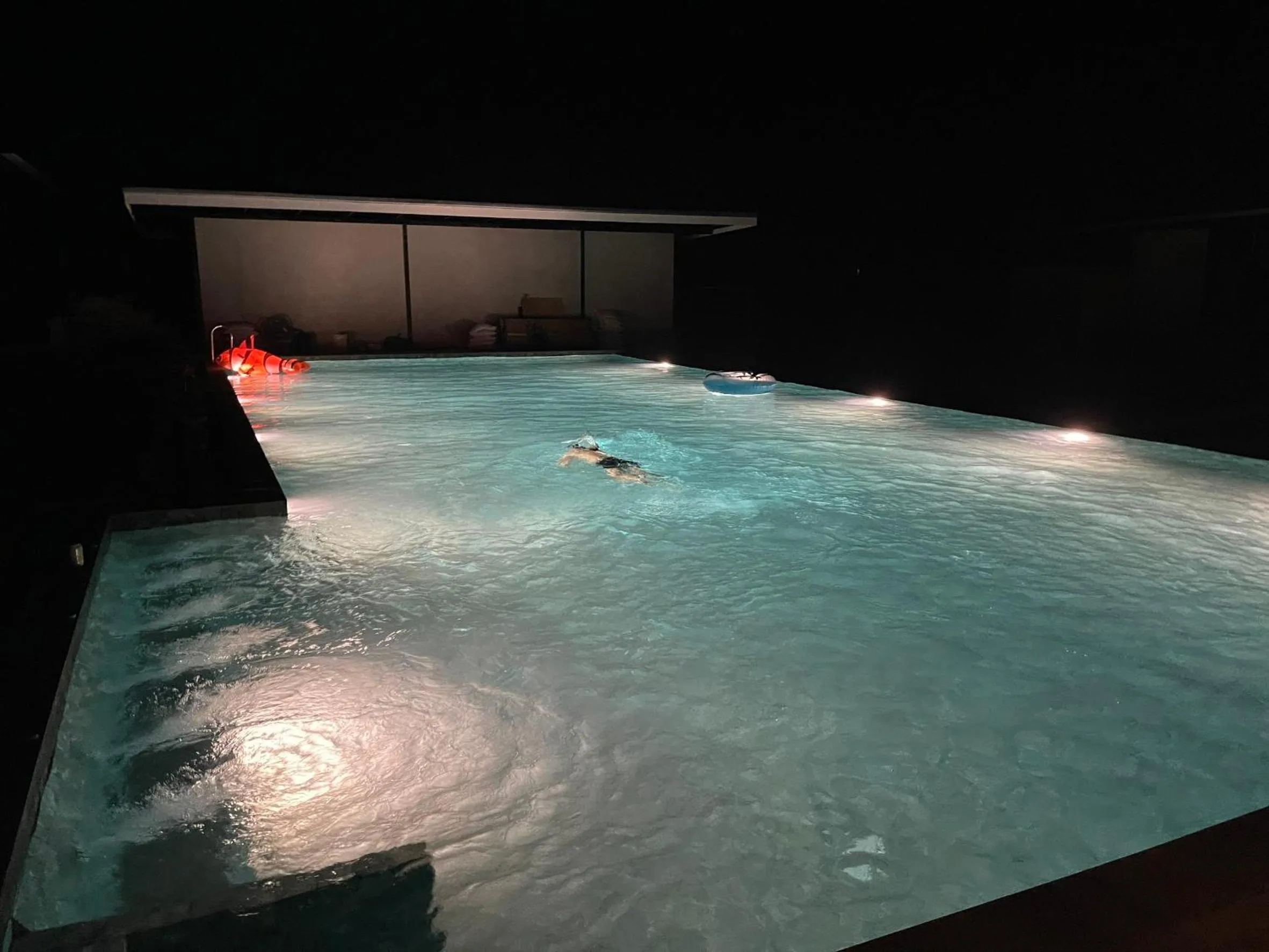 Swimming pool in Yaowarate Sport Club and Resort ไร่เยาวเรศ