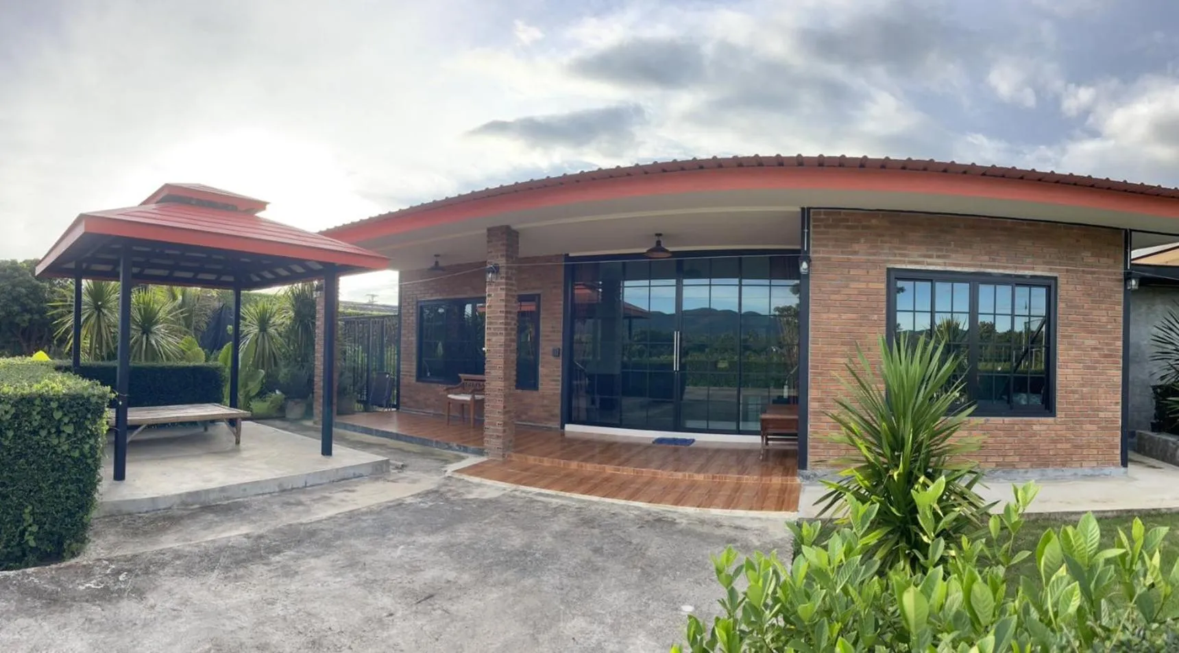 Property building in Yaowarate Sport Club and Resort ไร่เยาวเรศ