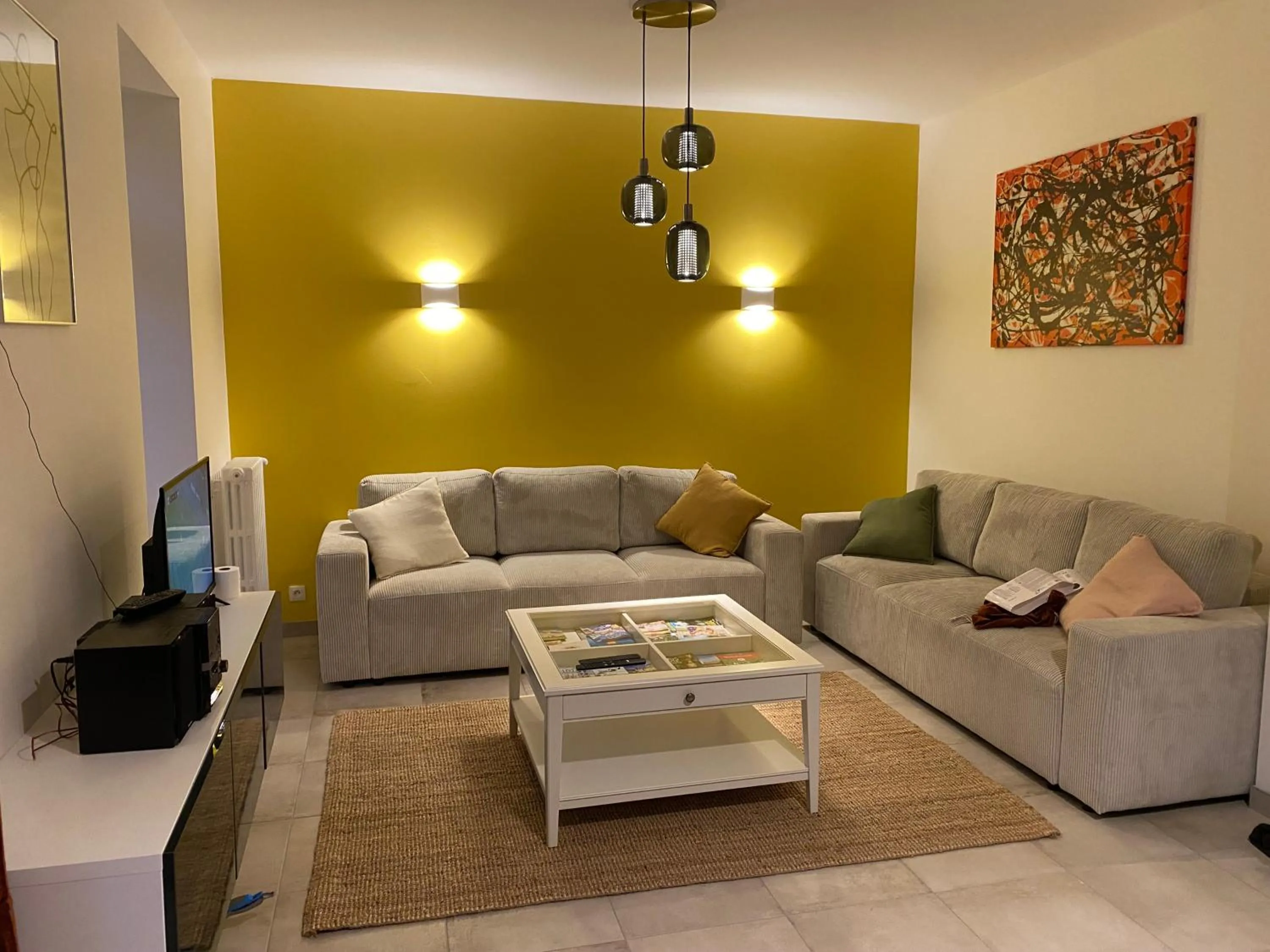 TV and multimedia in Clos des Chardons - Le Jardin