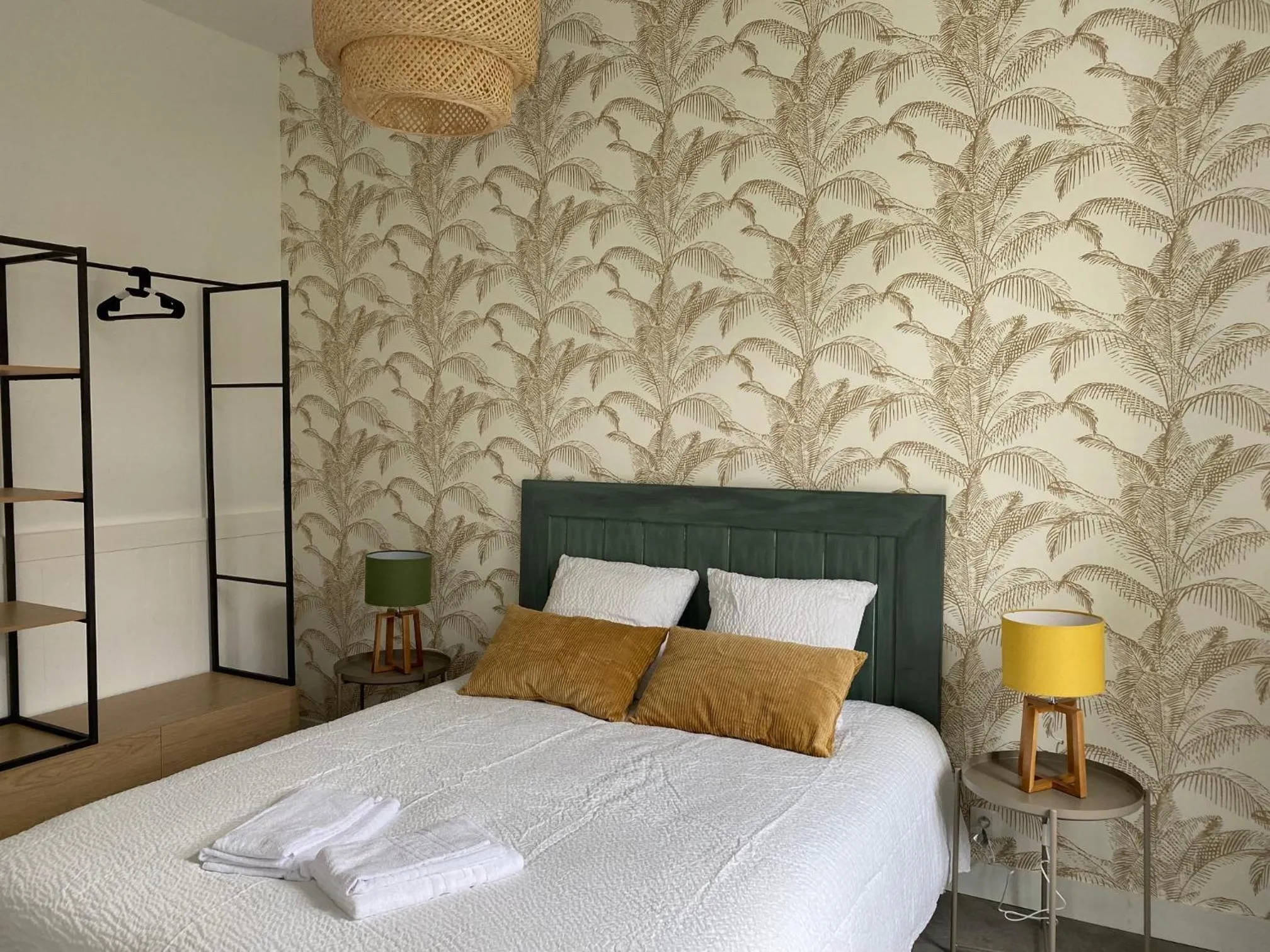 Bedroom, Bed in Clos des Chardons - Le Jardin