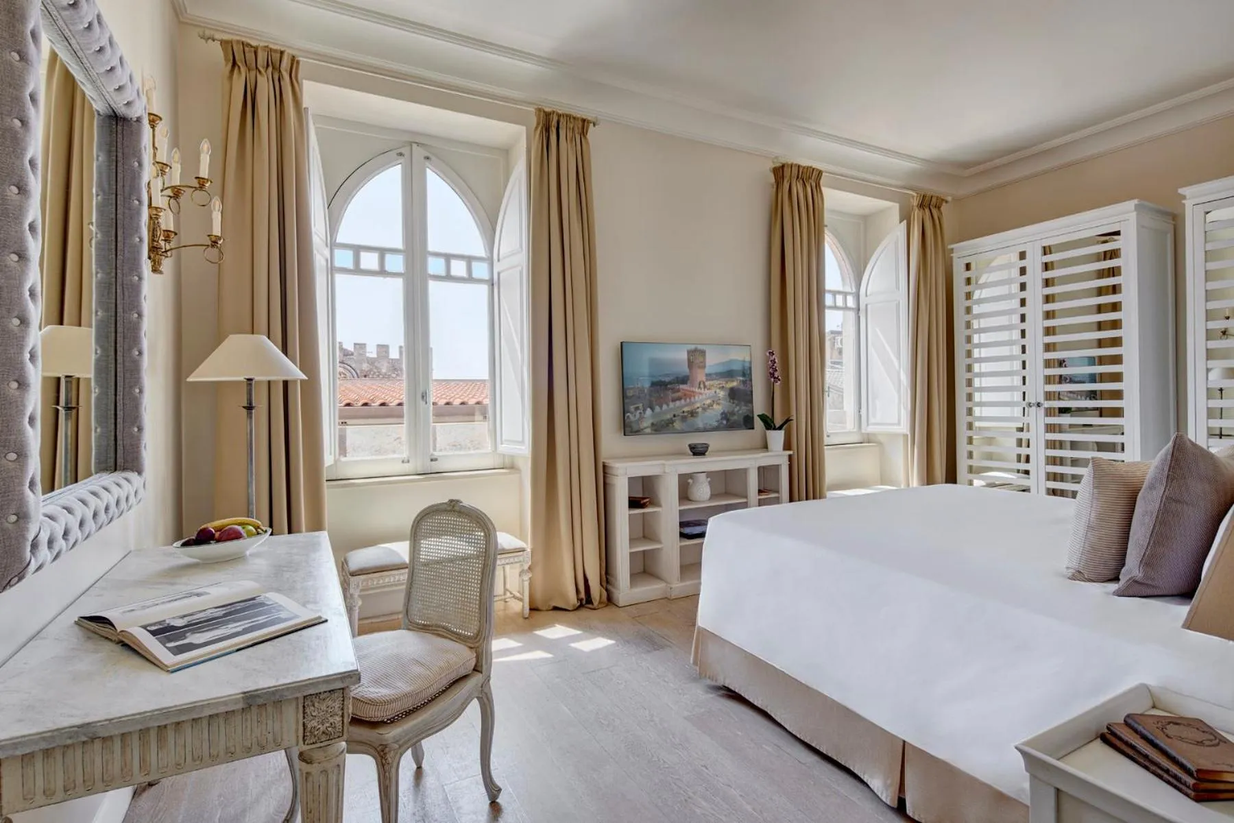 Photo of the whole room, Bed in El Jebel