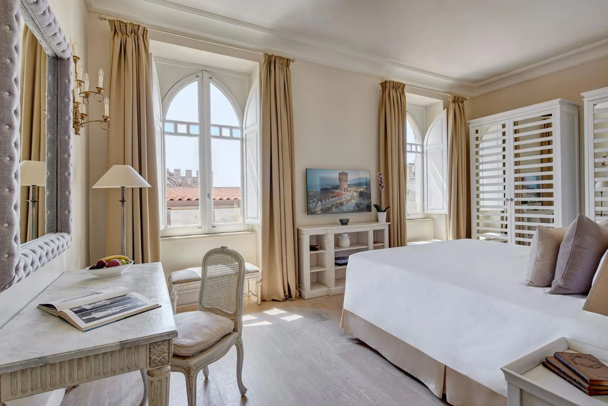 Photo of the whole room, Bed in El Jebel