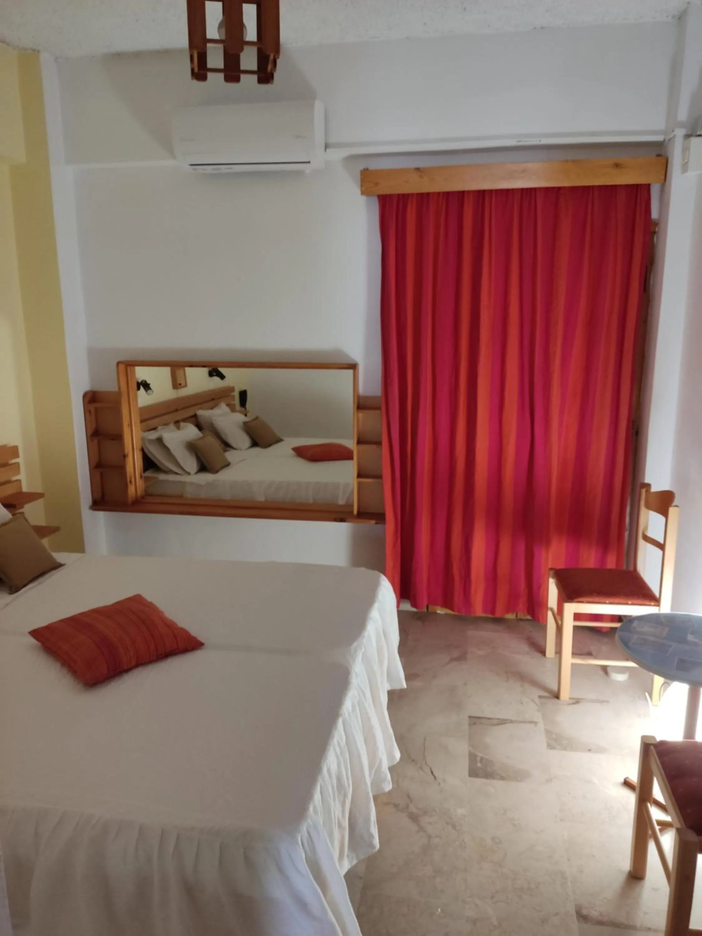 Bed in Kissandros Hotel