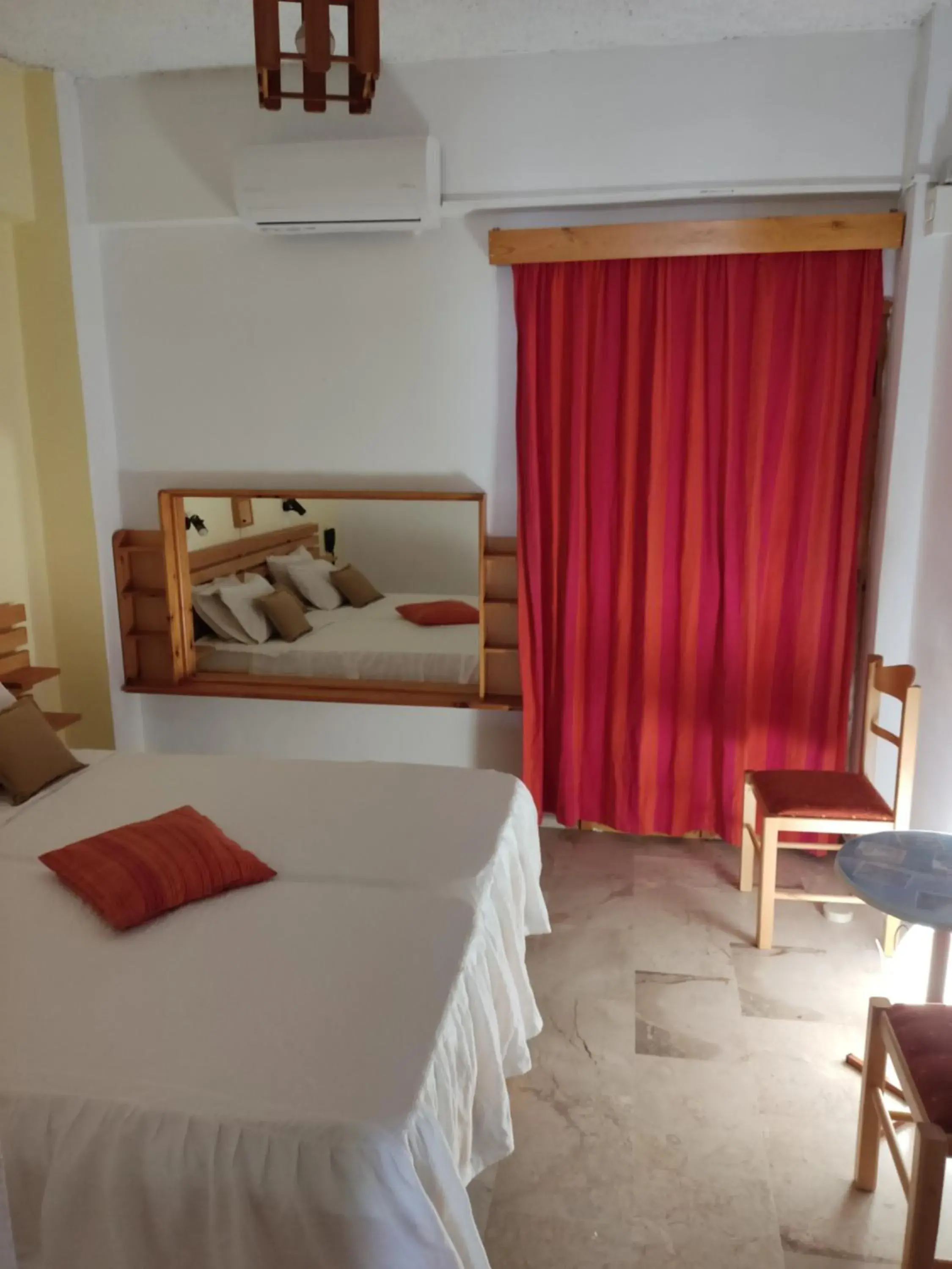 Budget Double Room in Kissandros Hotel Budget Double Room in Kissandros Hotel