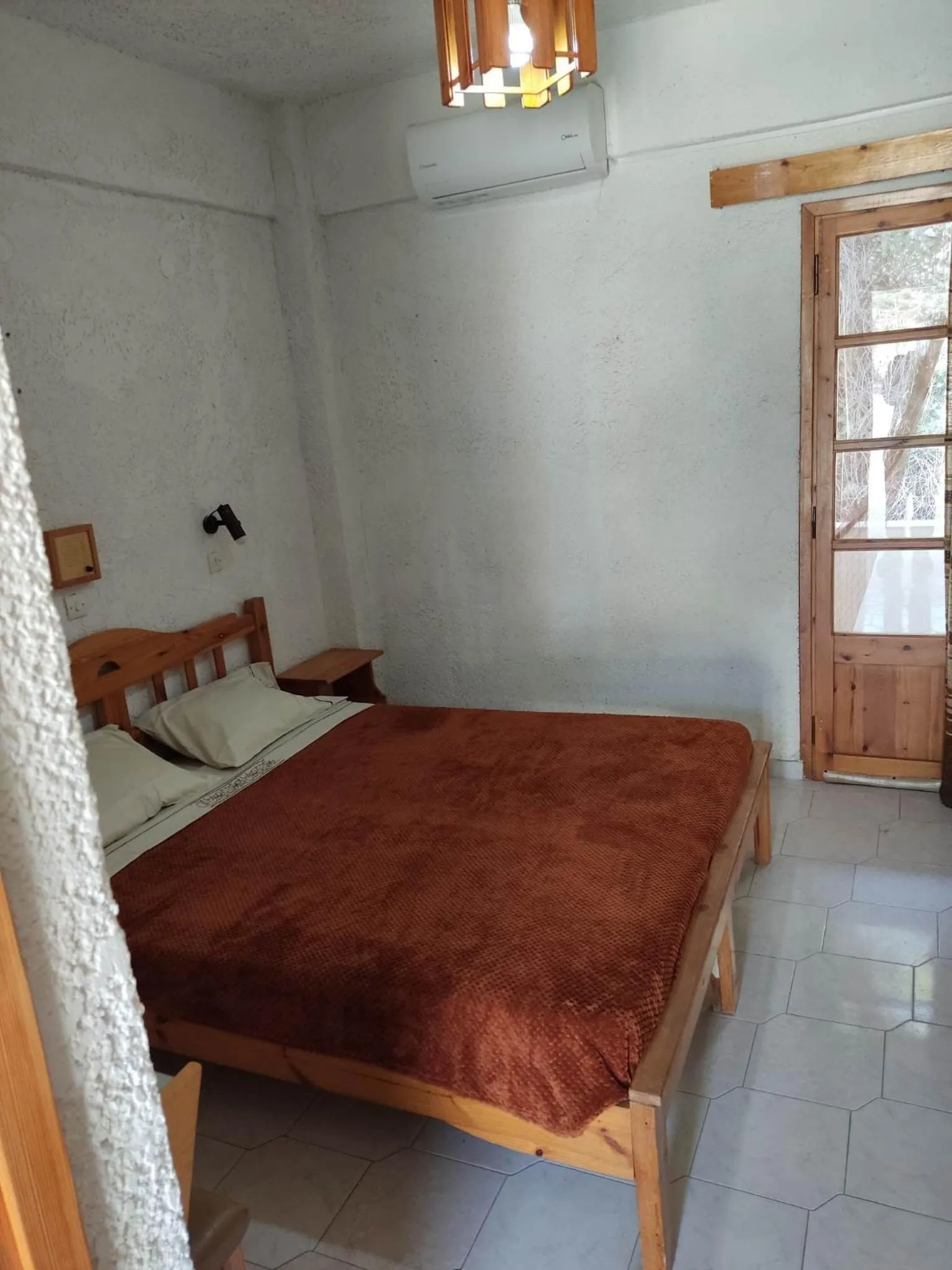 Bed in Kissandros Hotel