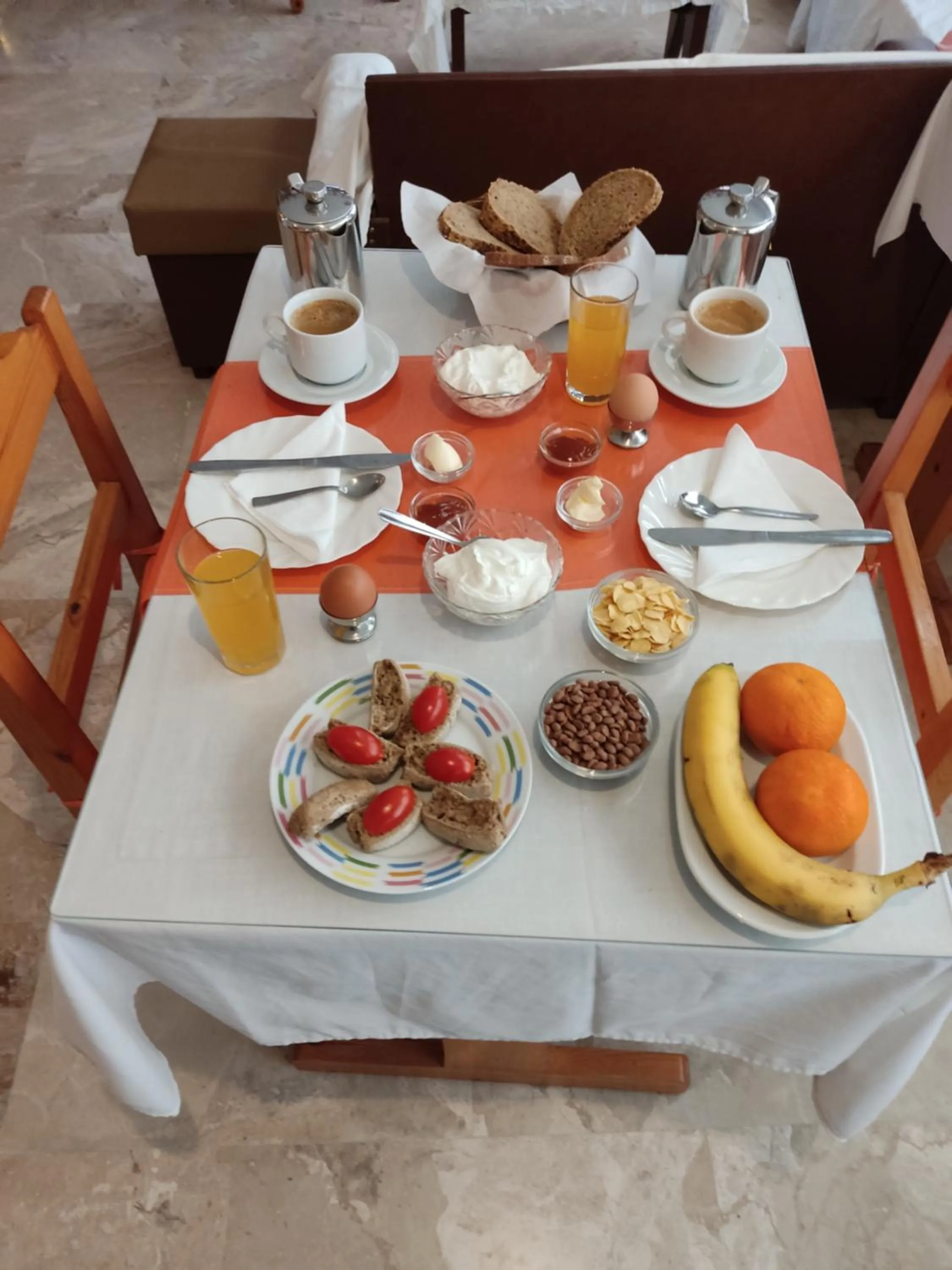 Food and drinks in Kissandros Hotel