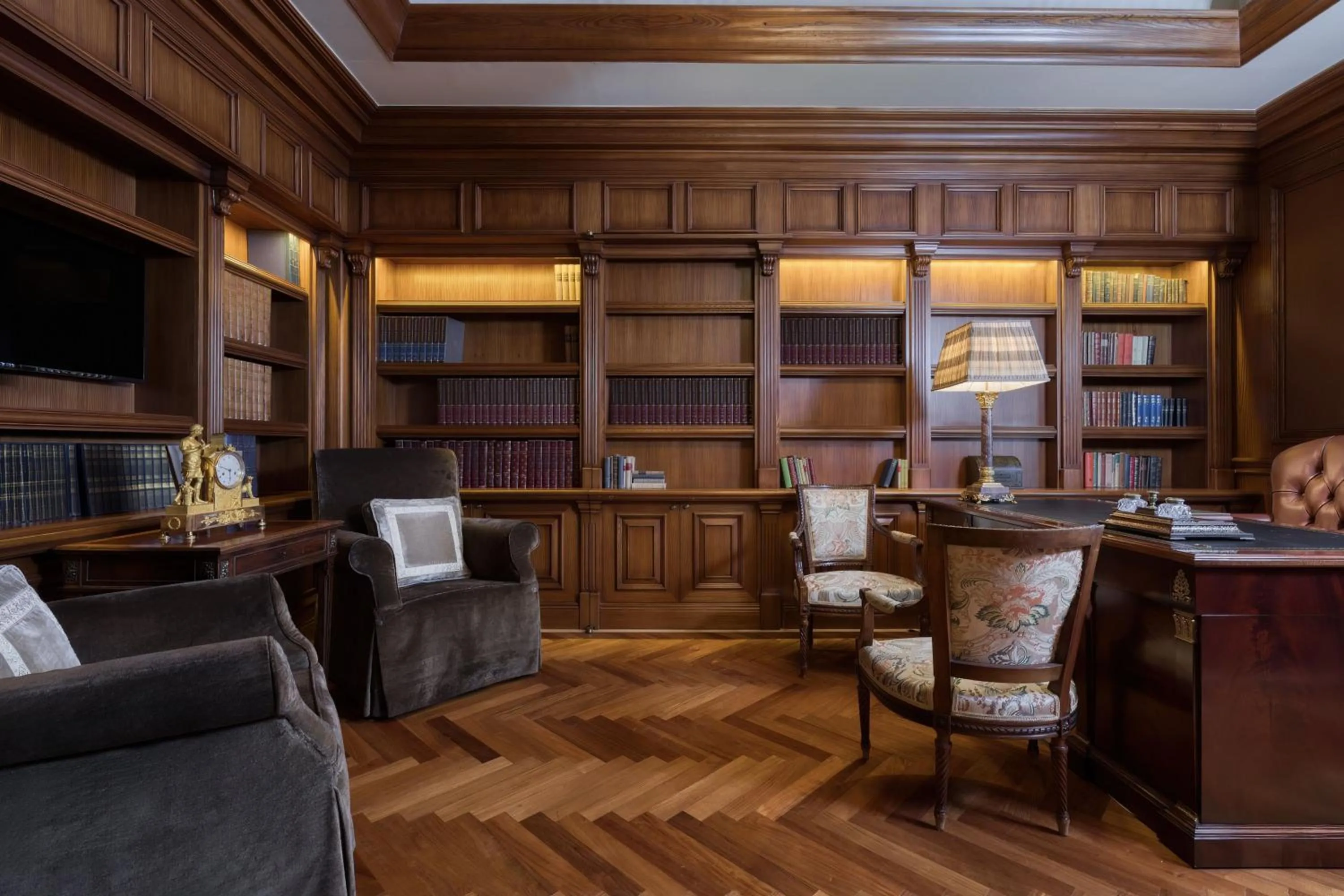 Photo of the whole room in Hotel Grande Bretagne, a Luxury Collection Hotel, Athens