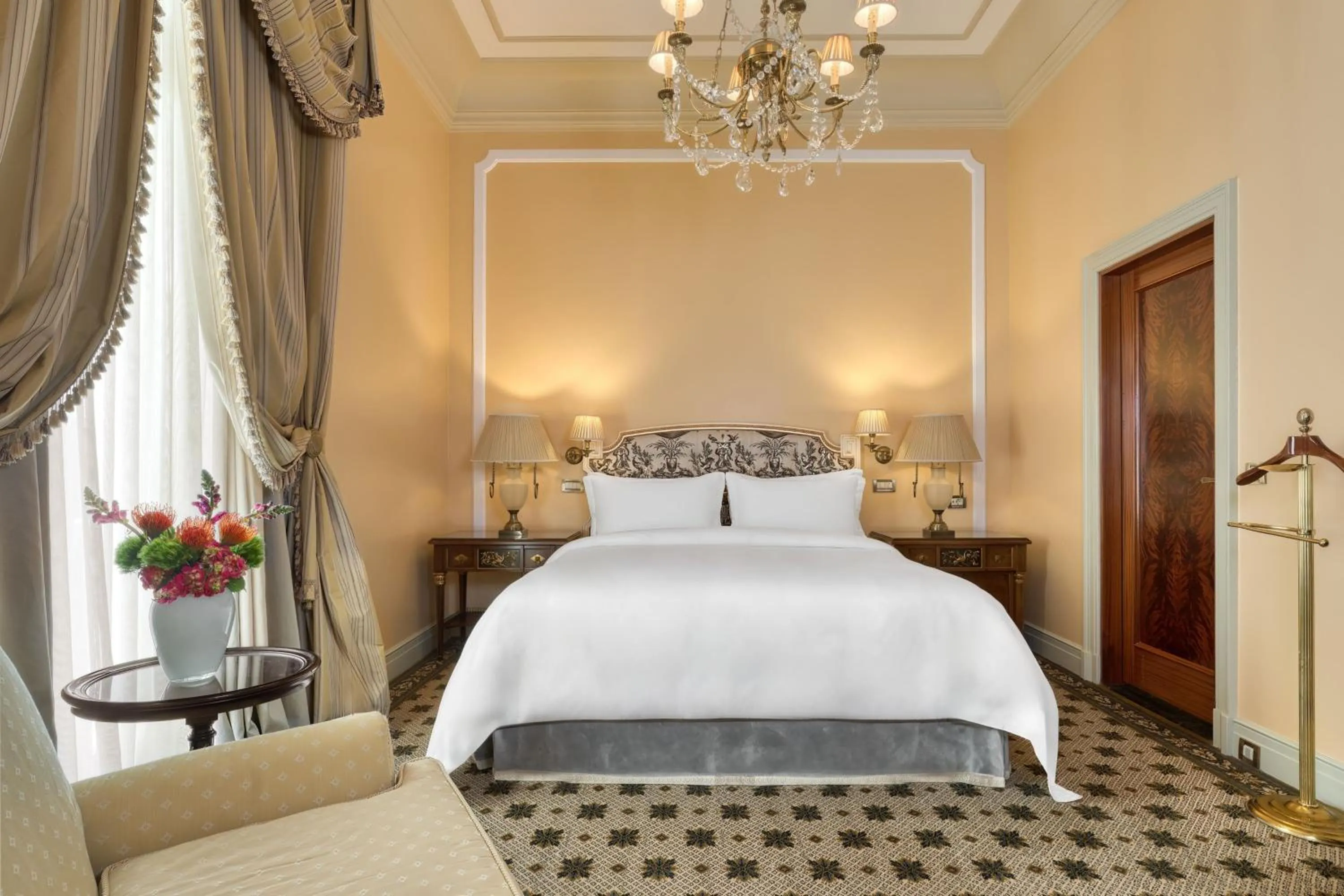 Bedroom, Bed in Hotel Grande Bretagne, a Luxury Collection Hotel, Athens