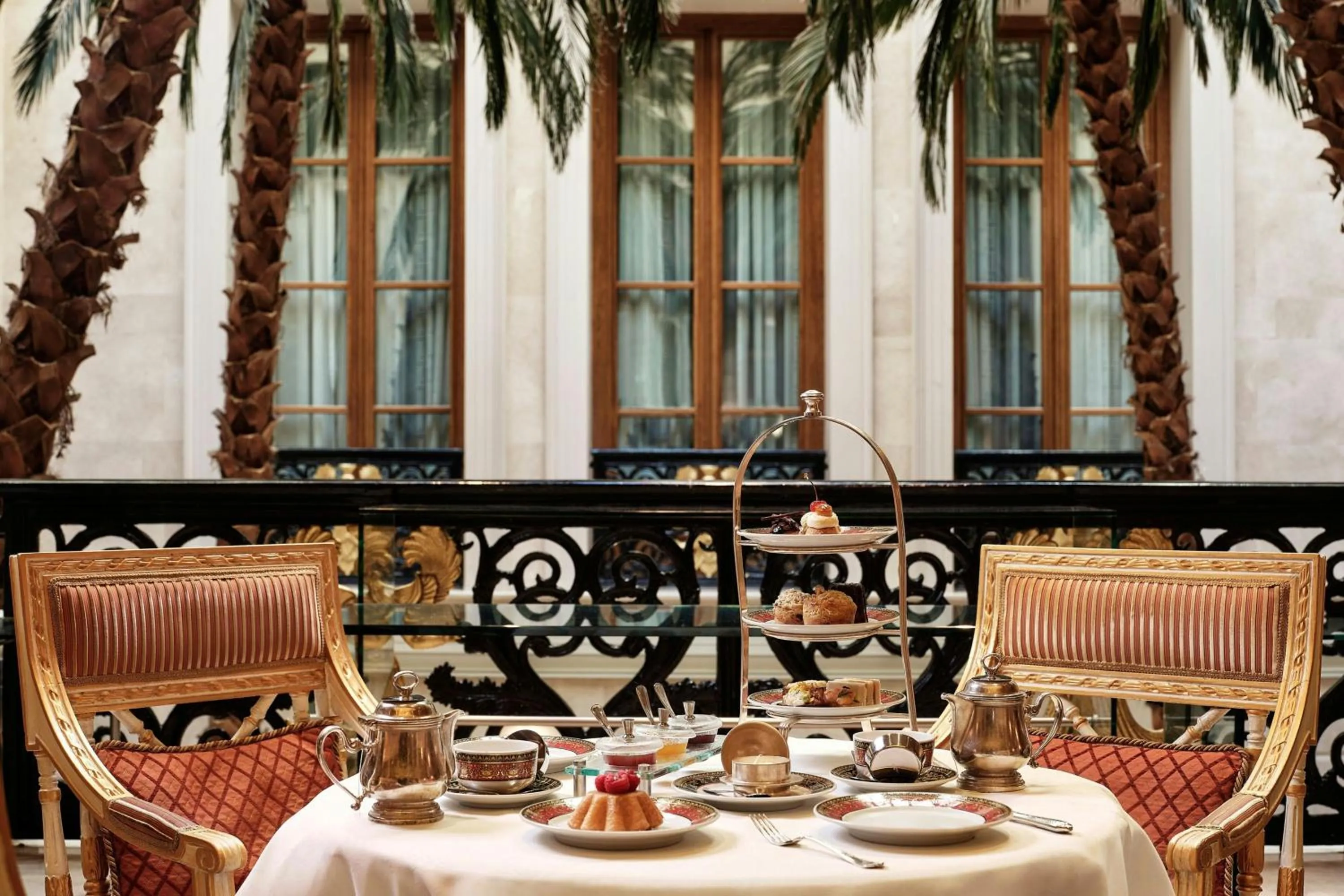 Restaurant/places to eat in Hotel Grande Bretagne, a Luxury Collection Hotel, Athens