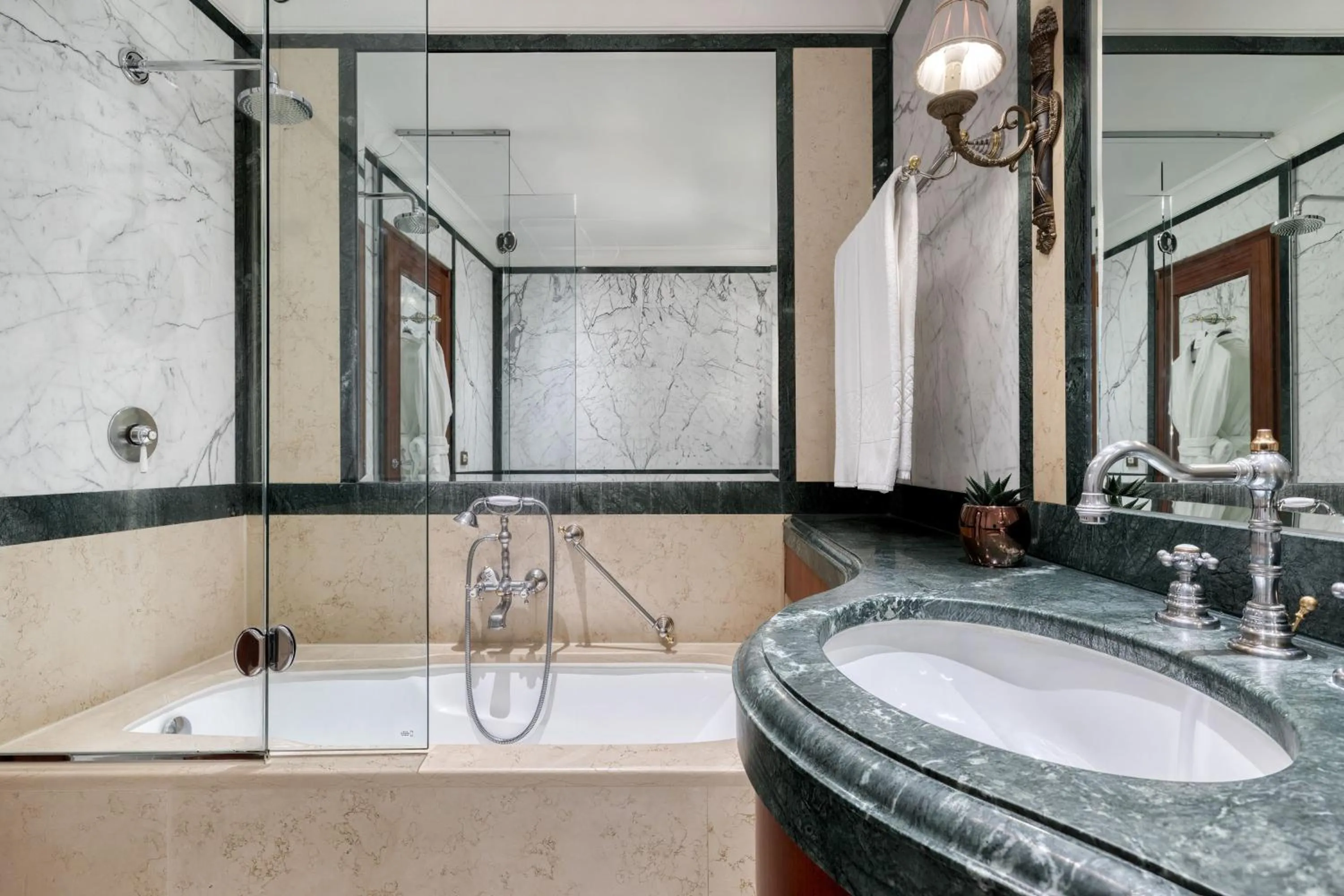 Bathroom in Hotel Grande Bretagne, a Luxury Collection Hotel, Athens