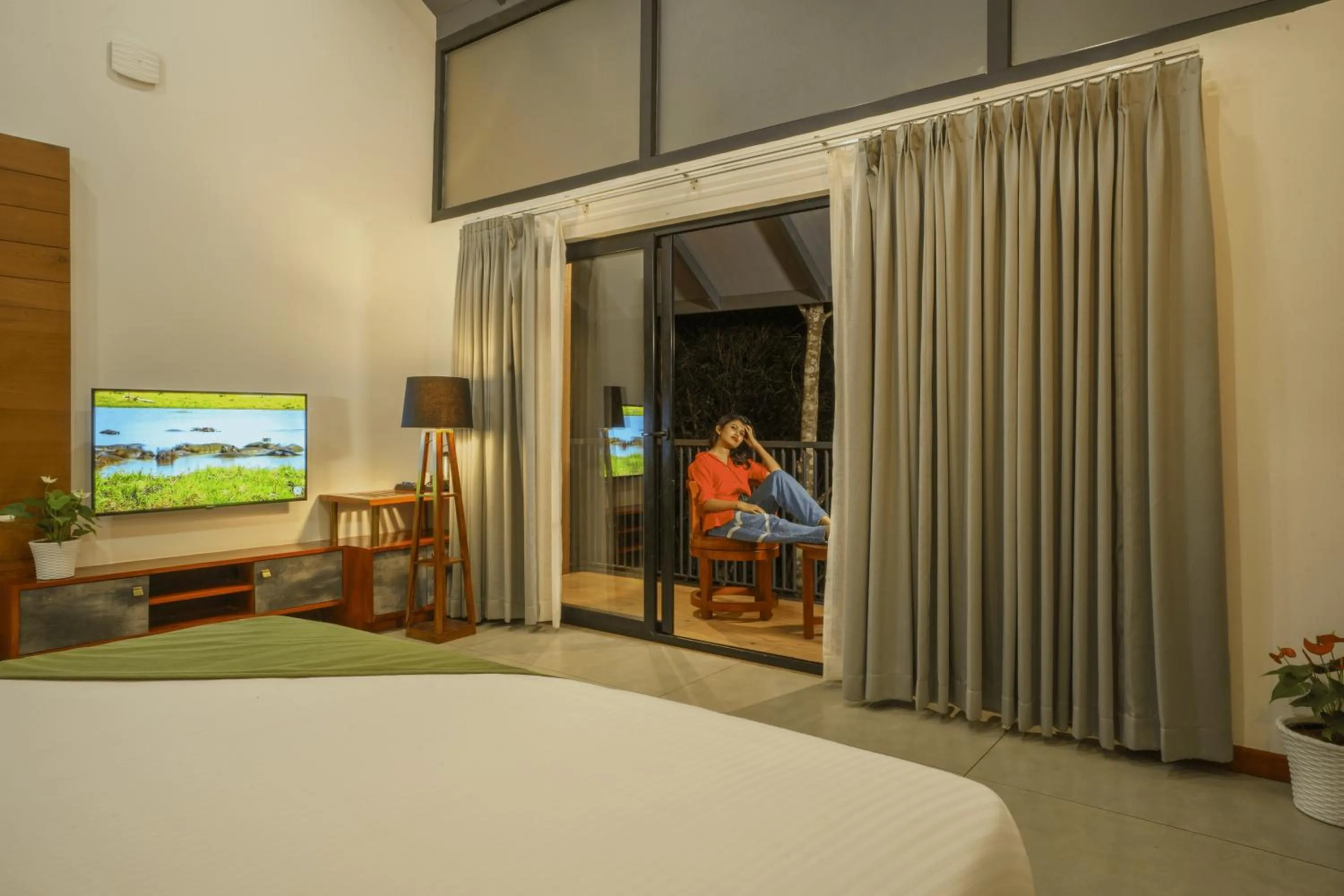 Bed in Crystal Kuruva Nature Resort & Spa