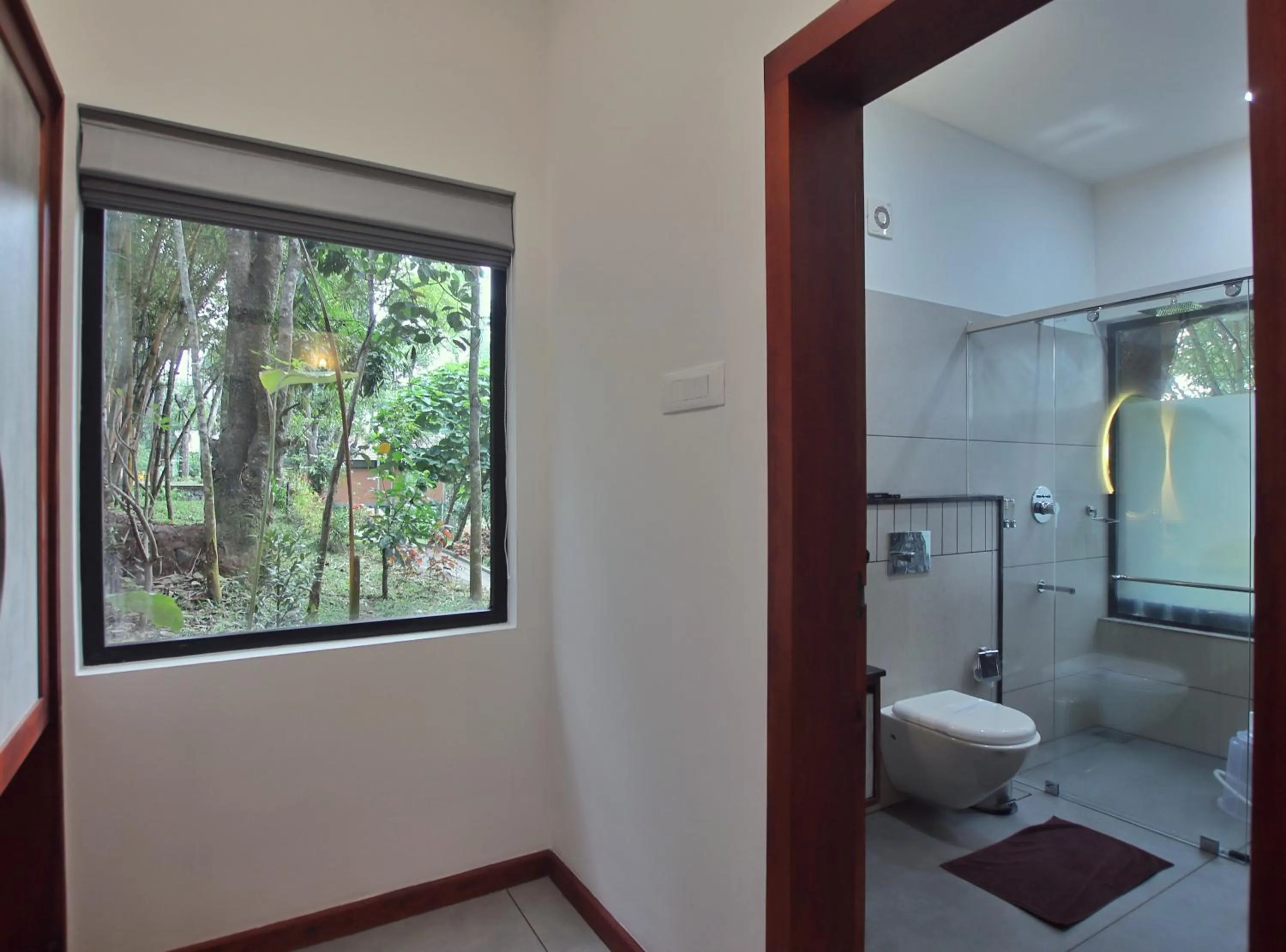 Shower in Crystal Kuruva Nature Resort & Spa