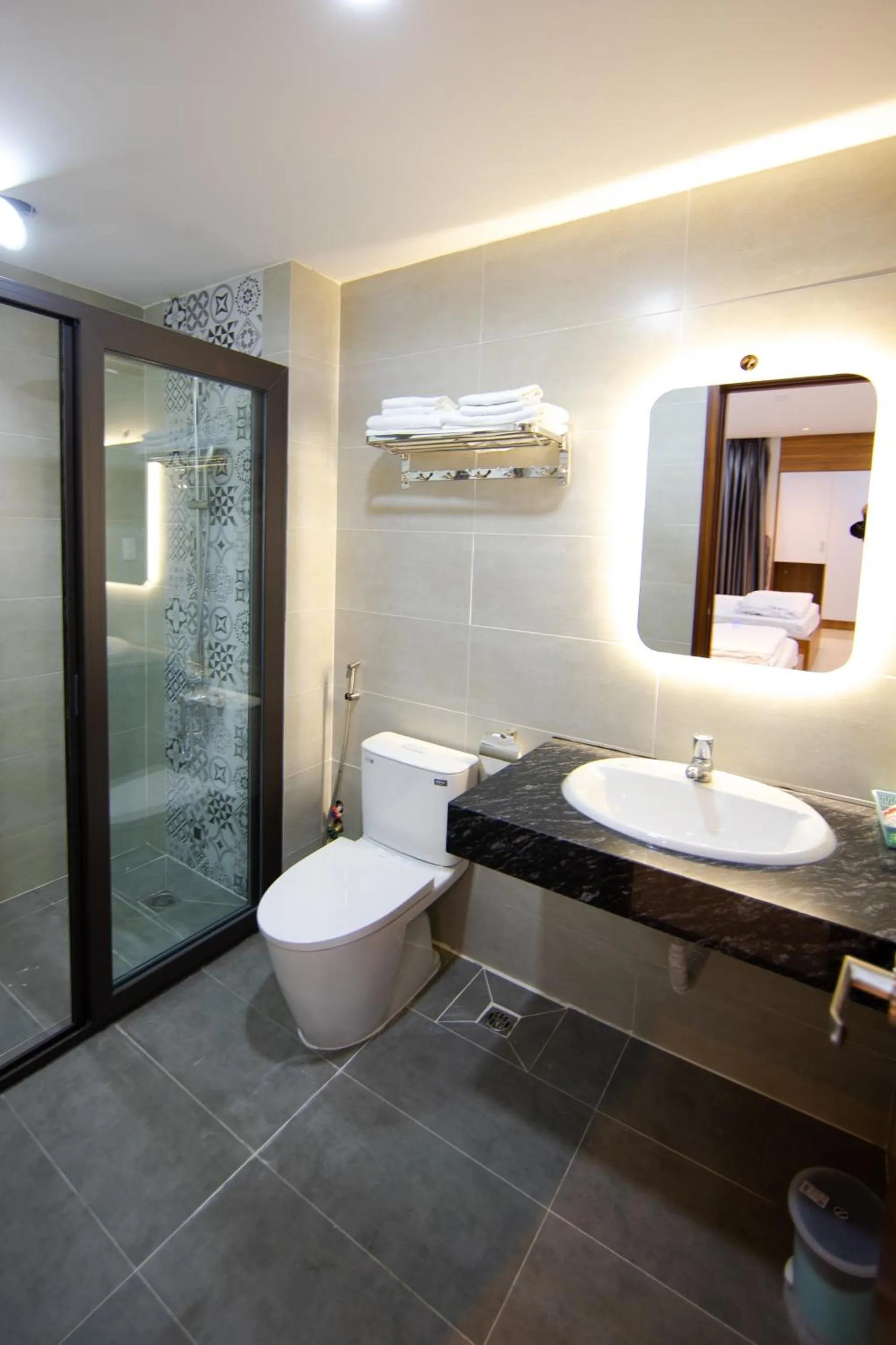 Toilet in Hạnh Trang Hotel