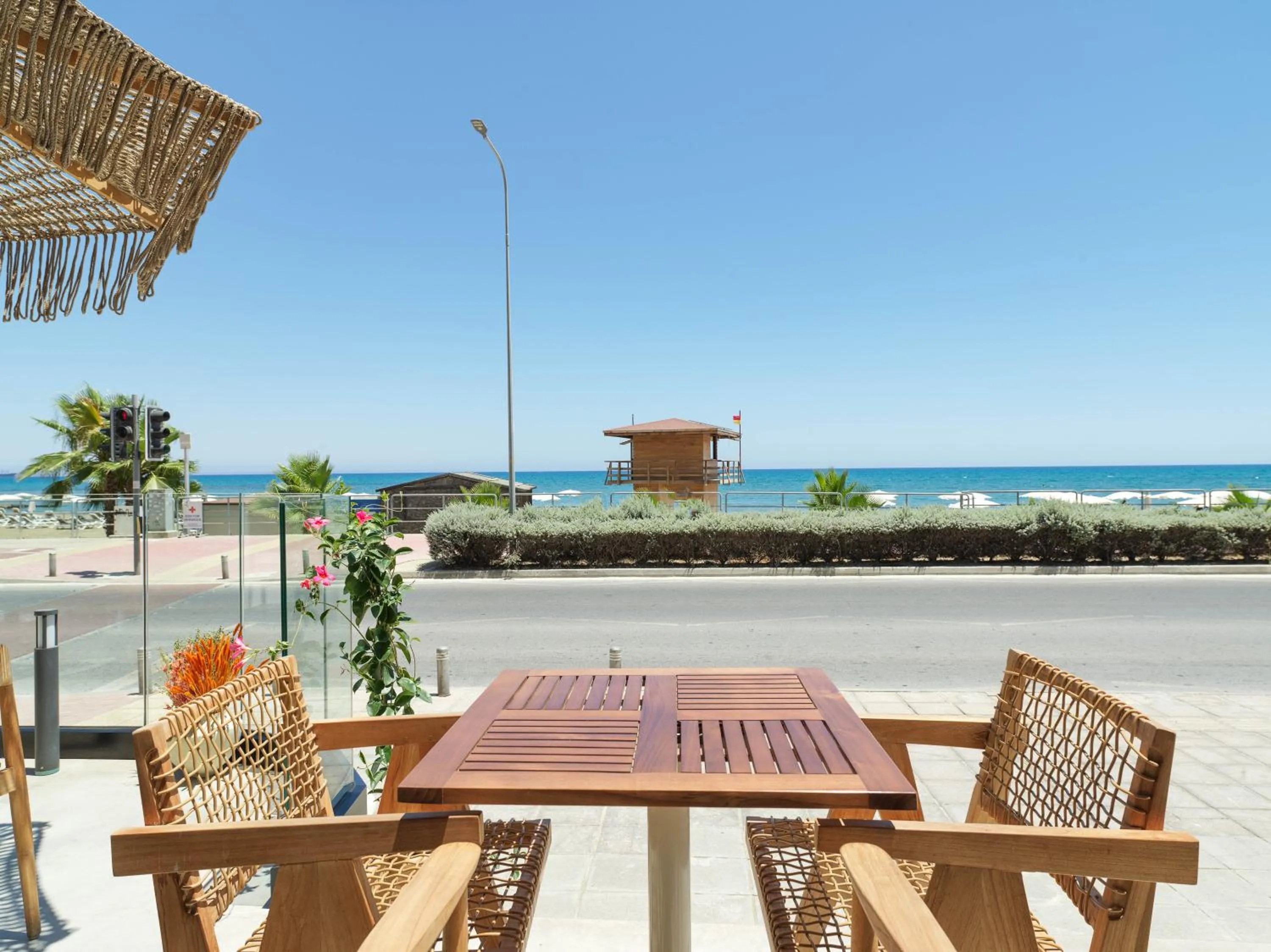 Restaurant/places to eat in LIV Mackenzie Beach Suites Larnaca ADULTS ONLY