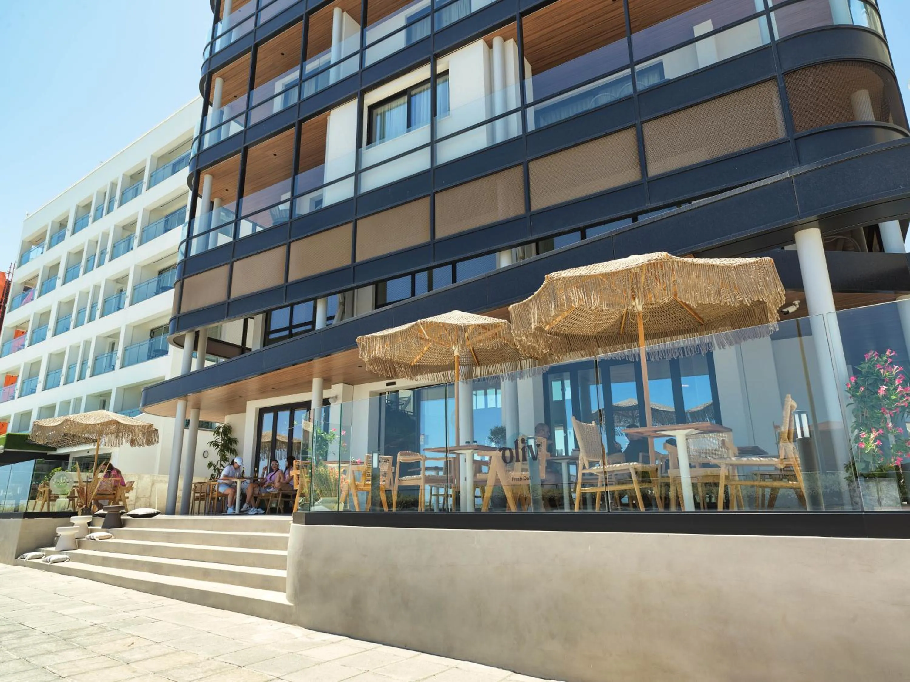 Restaurant/places to eat in LIV Mackenzie Beach Suites Larnaca ADULTS ONLY