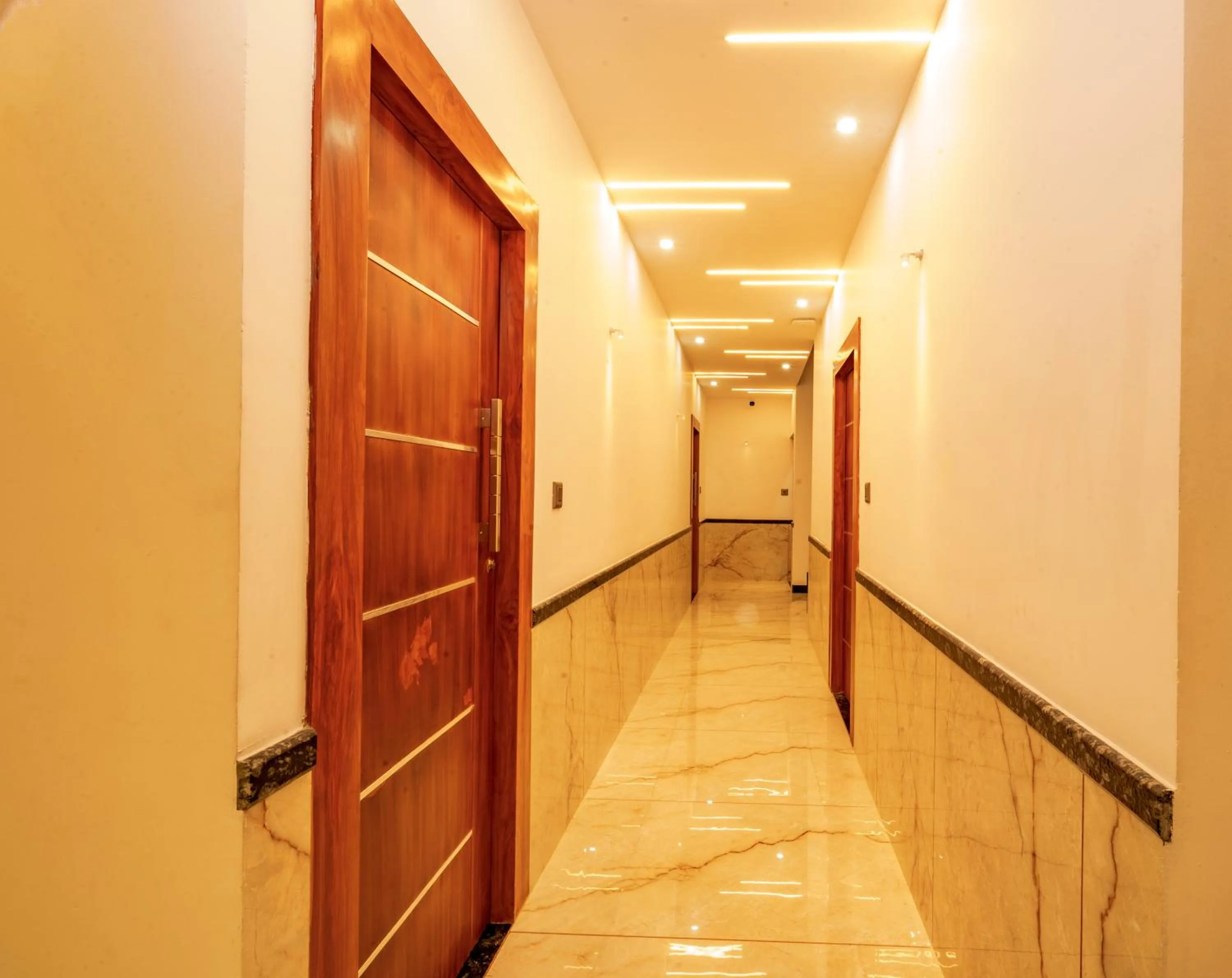 Property building in MARINA SUITES AIRPORT HOTEL