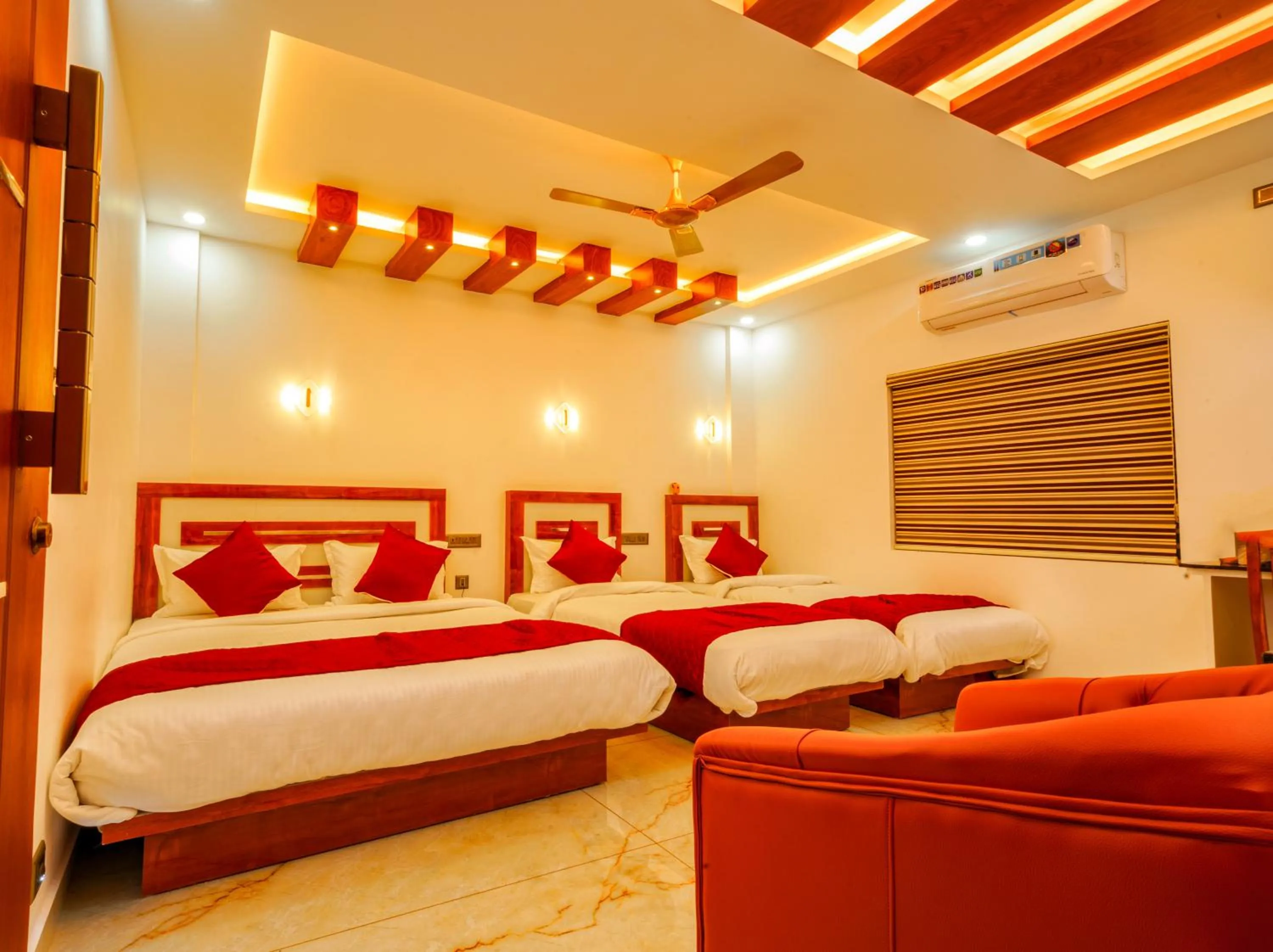 Bed in MARINA SUITES AIRPORT HOTEL