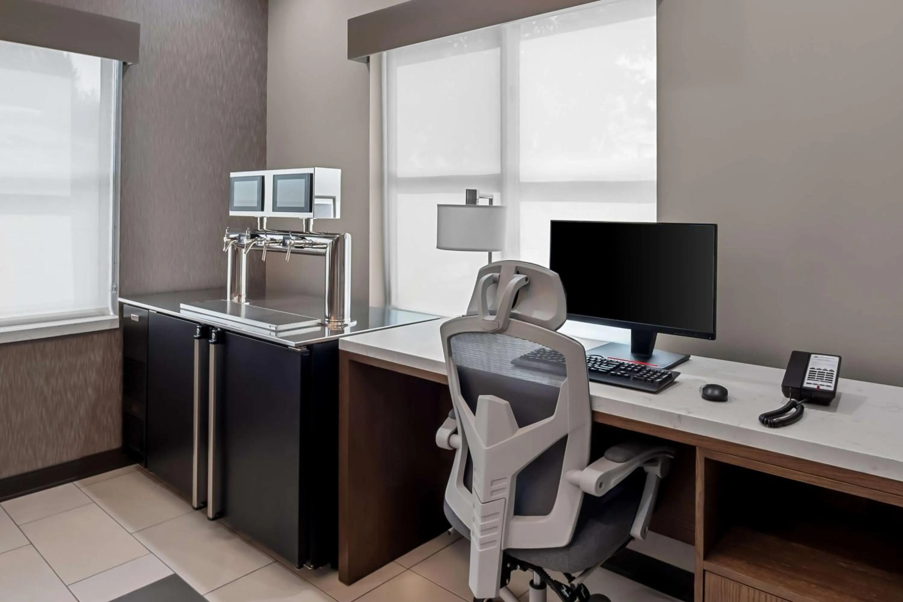 Business facilities in Best Western San Bernardino Hotel