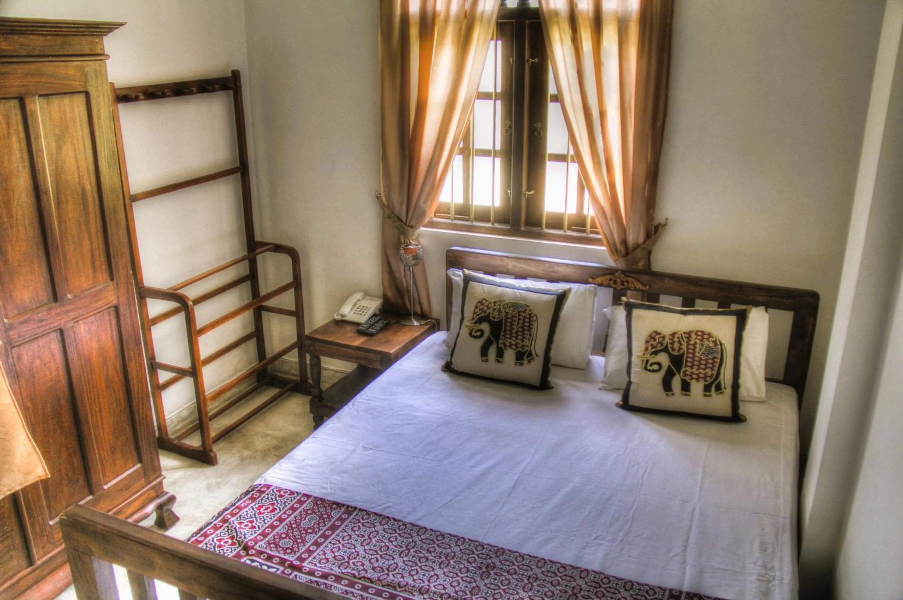 Bed in Muduna Walawwa Resort