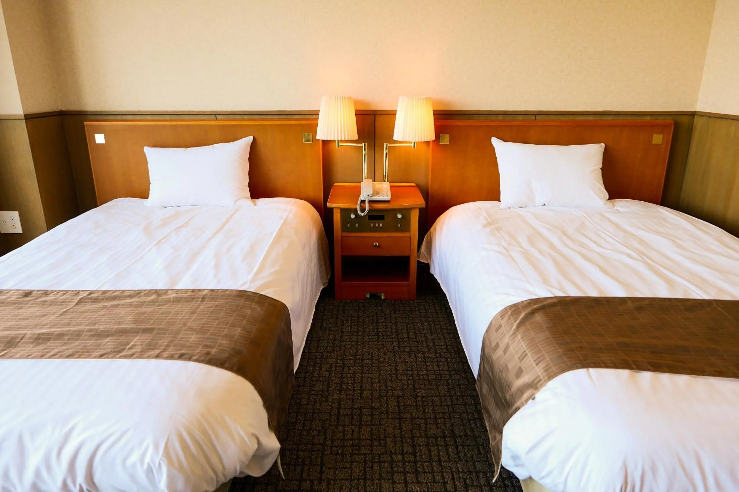 Photo of the whole room, Bed in Enakyo Onsen Hotel Yuzuriha