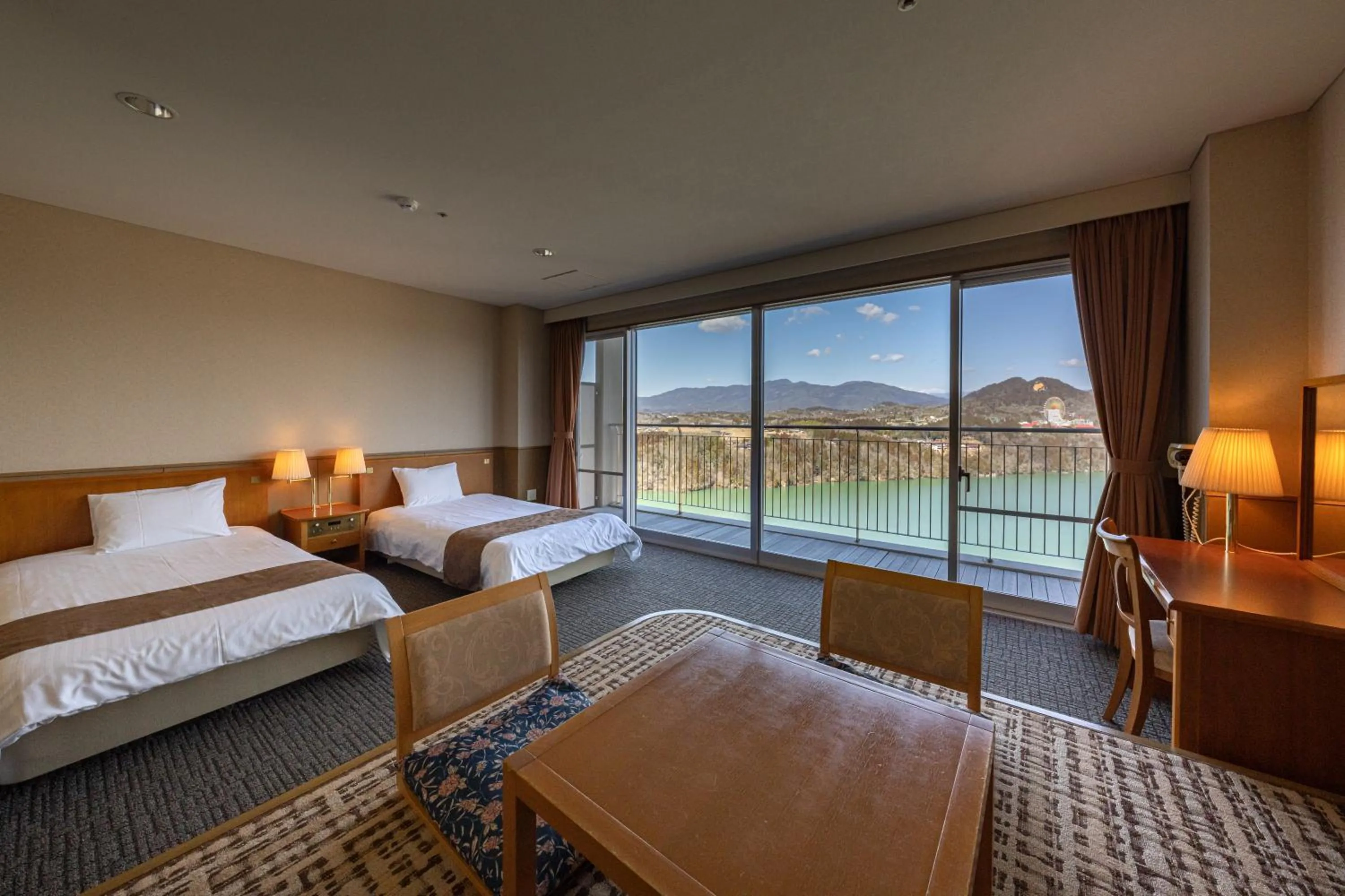 Photo of the whole room, Bed in Enakyo Onsen Hotel Yuzuriha