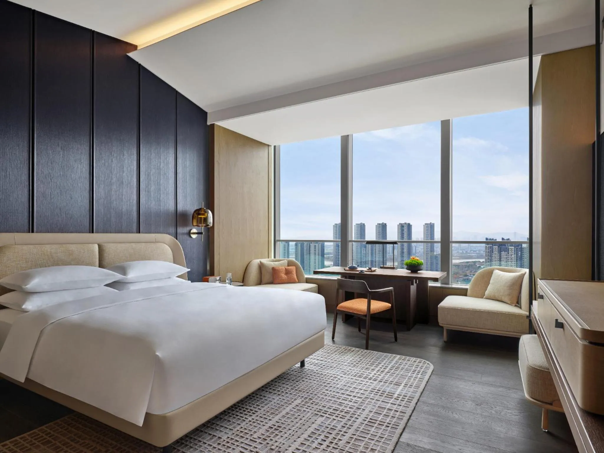 Photo of the whole room, Bed in Andaz Nanjing Hexi, By Hyatt