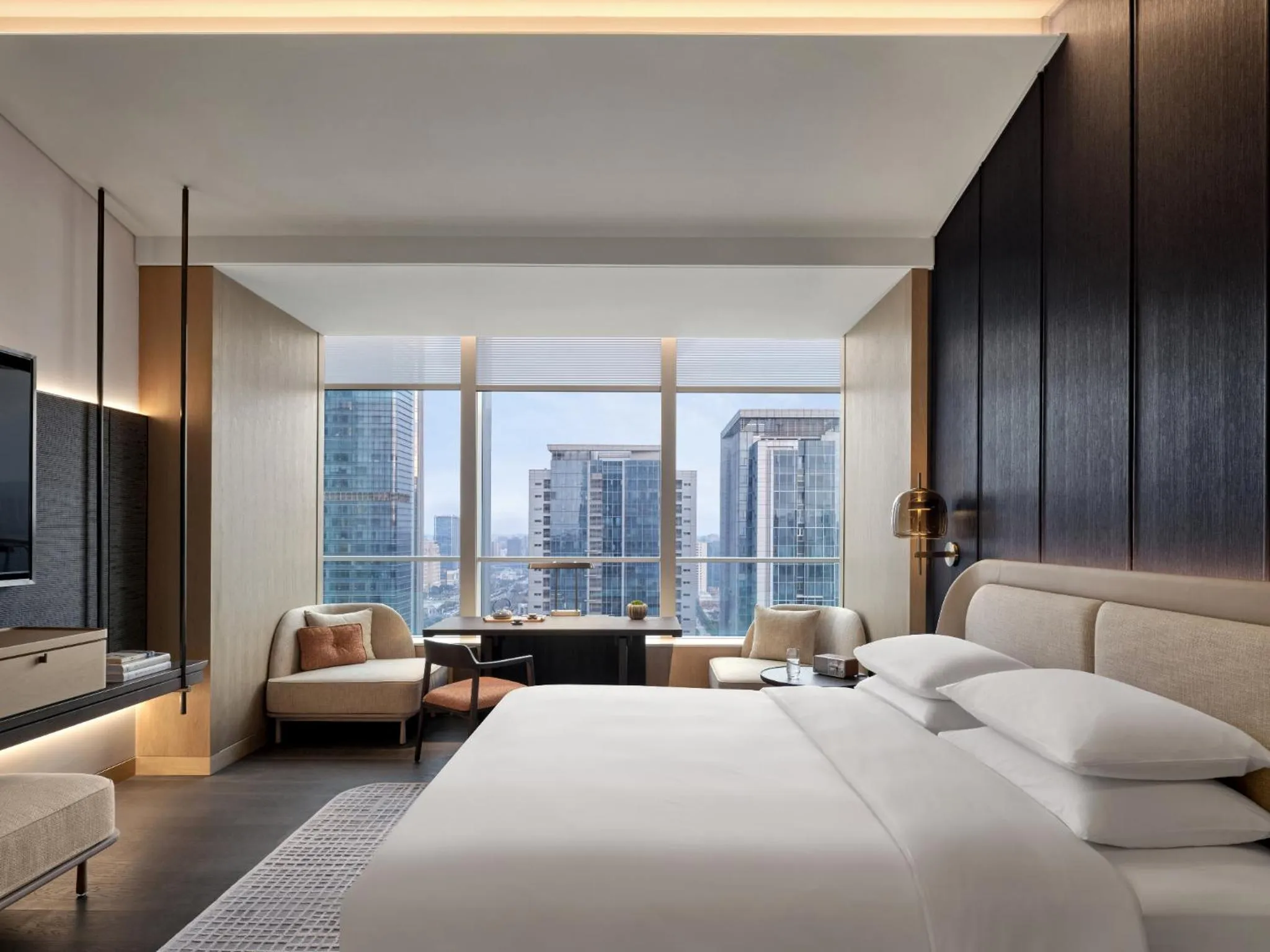 Photo of the whole room, Bed in Andaz Nanjing Hexi, By Hyatt
