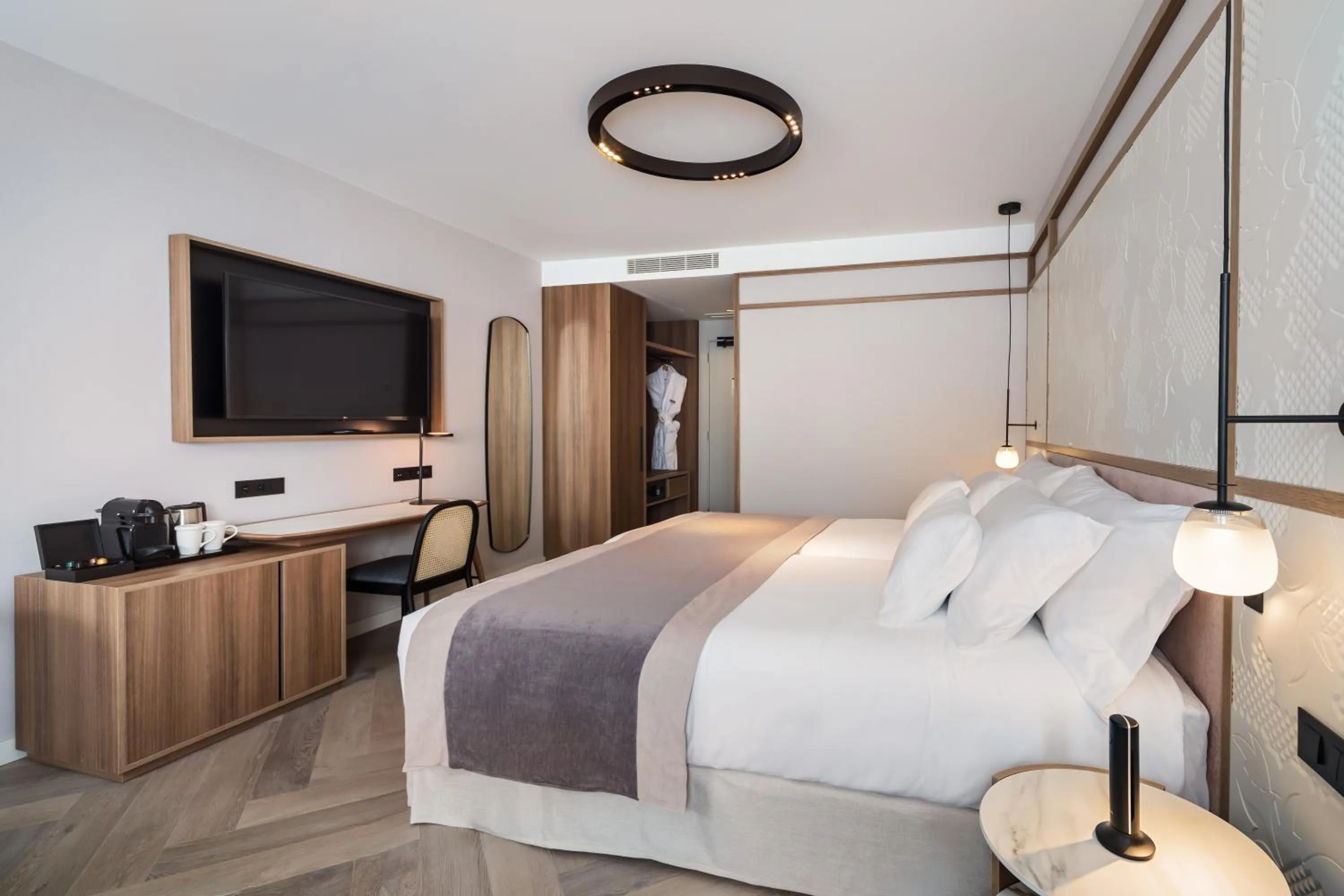 TV and multimedia, Bed in Barceló Funchal Oldtown