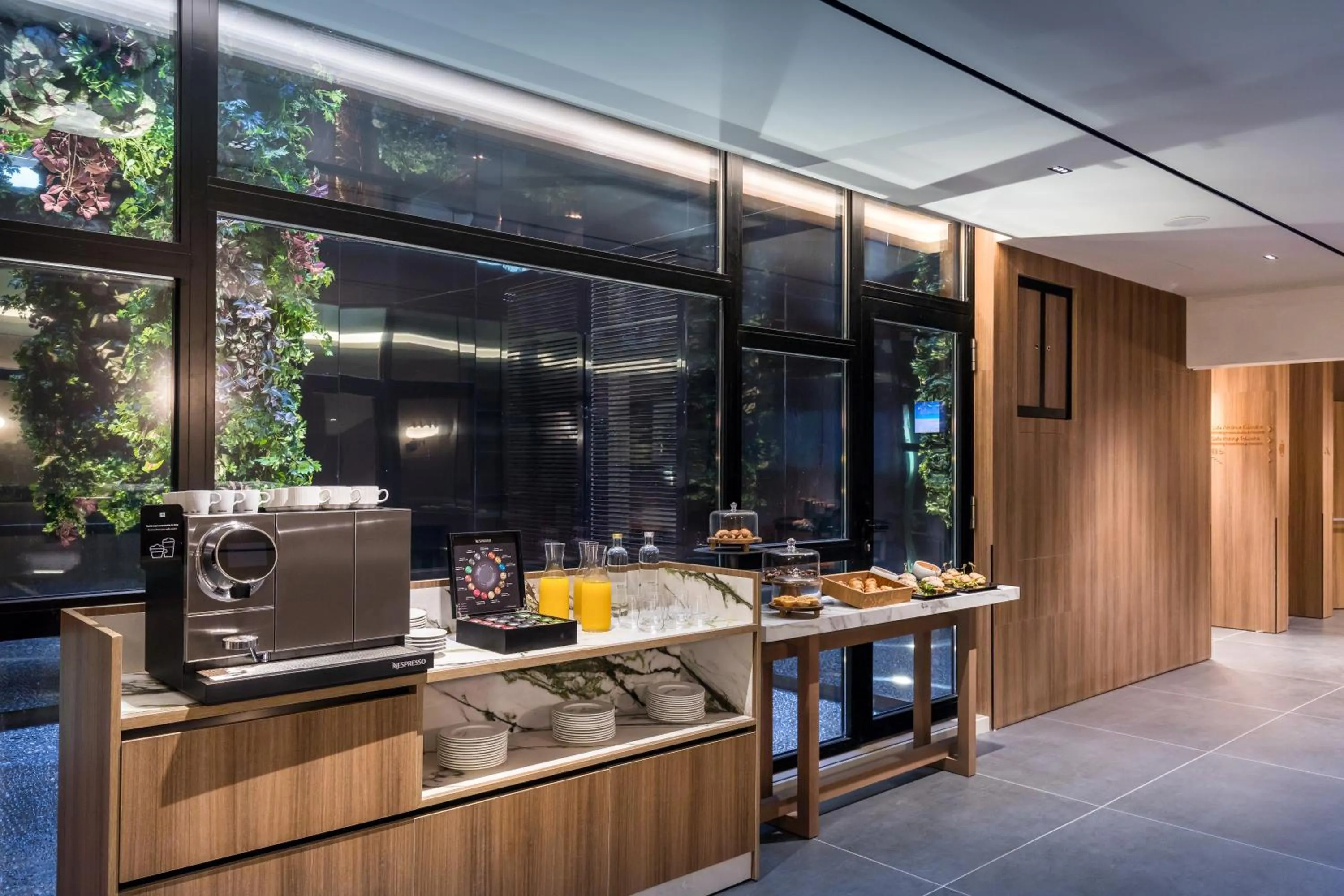 Coffee/tea facilities in Barceló Funchal Oldtown