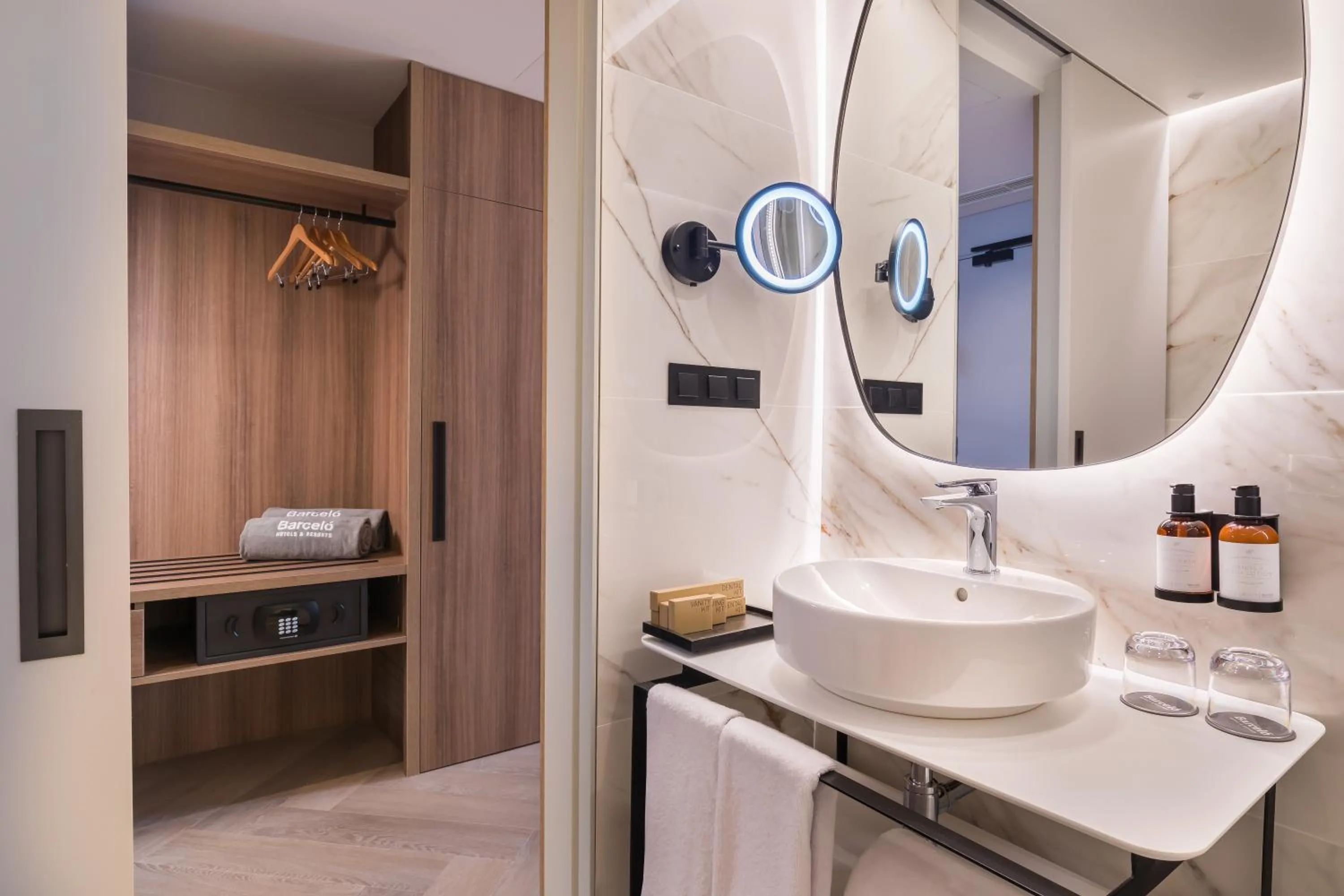 Bathroom in Barceló Funchal Oldtown