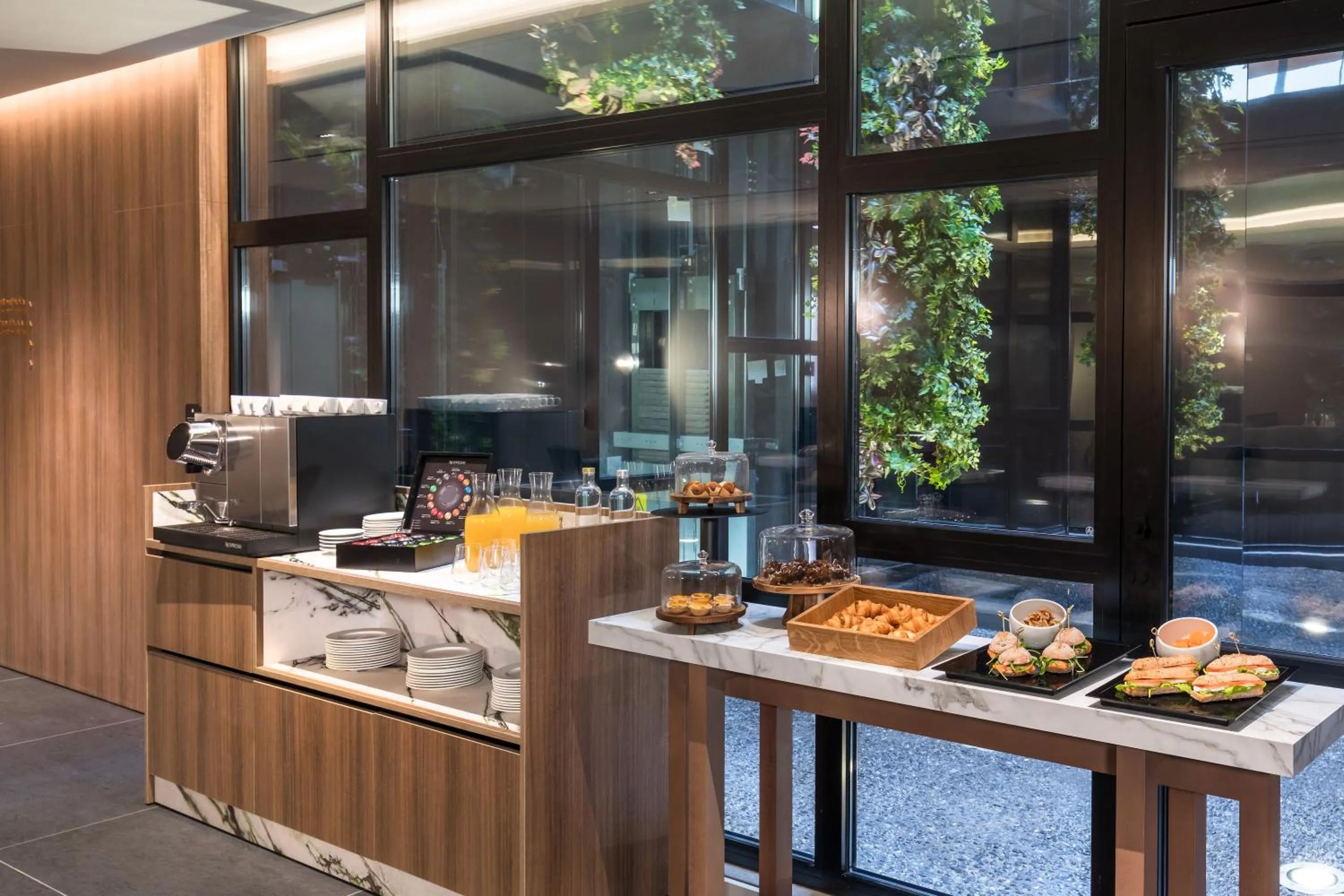 Coffee/tea facilities in Barceló Funchal Oldtown